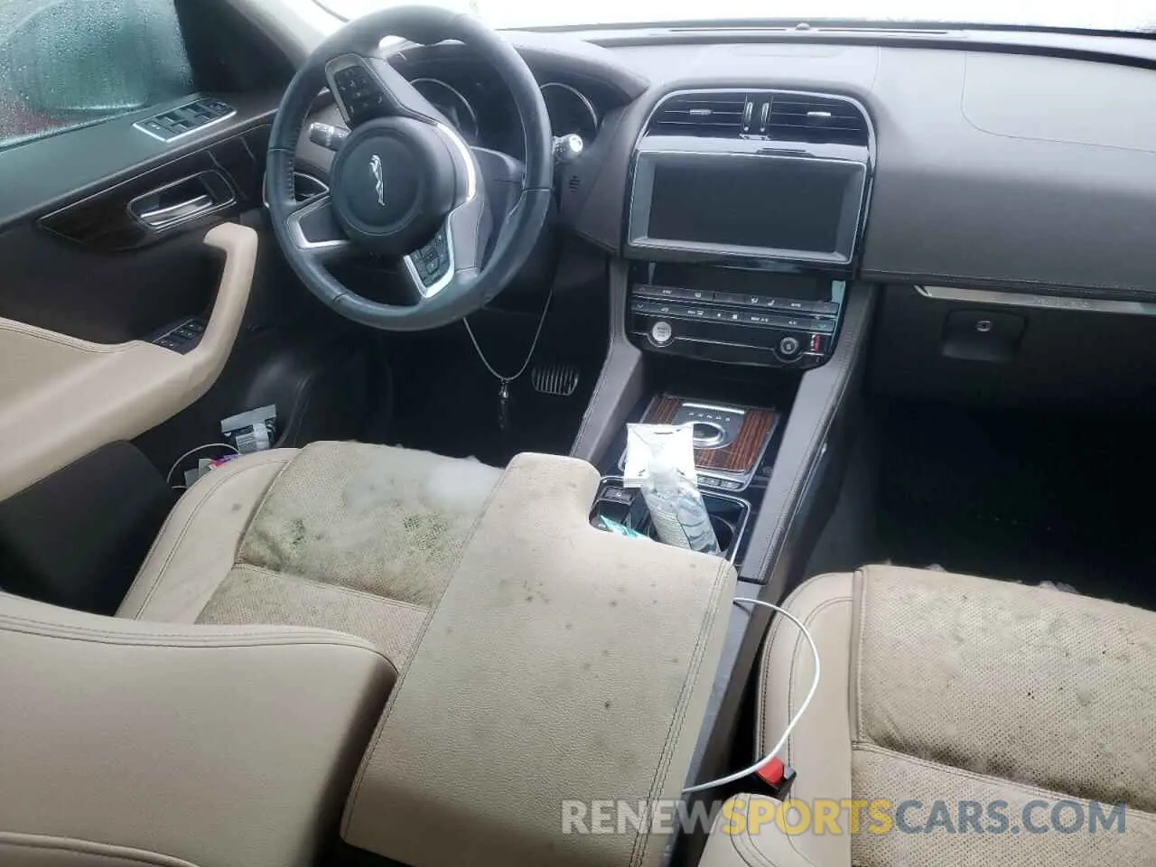 8 Photograph of a damaged car SADCK2GX7KA398511 JAGUAR F-PACE 2019