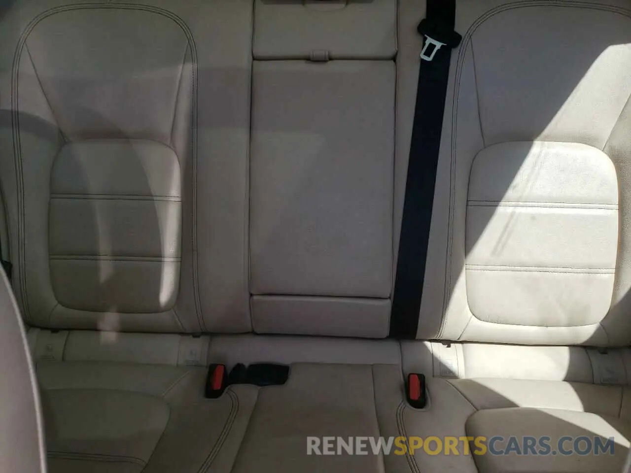 10 Photograph of a damaged car SADCK2GX8KA359314 JAGUAR F-PACE 2019
