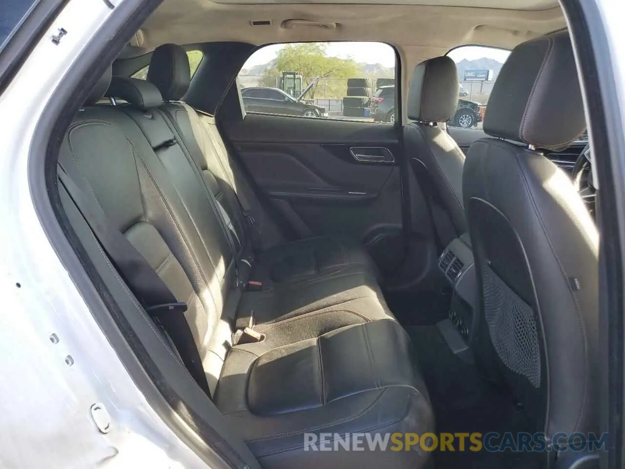 10 Photograph of a damaged car SADCK2GX8KA369003 JAGUAR F-PACE 2019