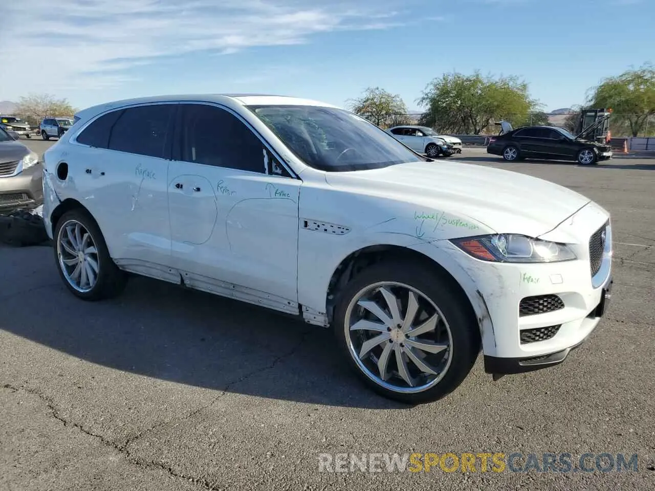 4 Photograph of a damaged car SADCK2GX8KA369003 JAGUAR F-PACE 2019