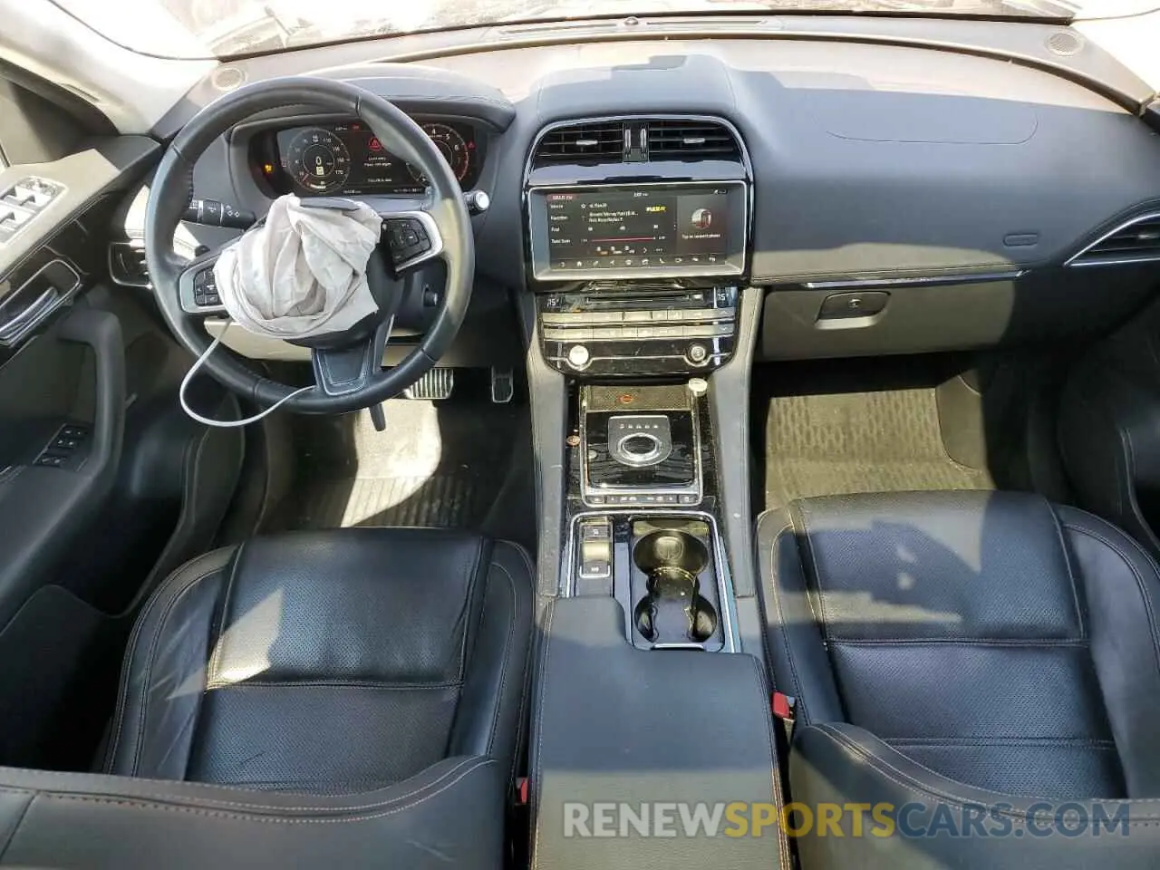 8 Photograph of a damaged car SADCK2GX9KA368541 JAGUAR F-PACE 2019
