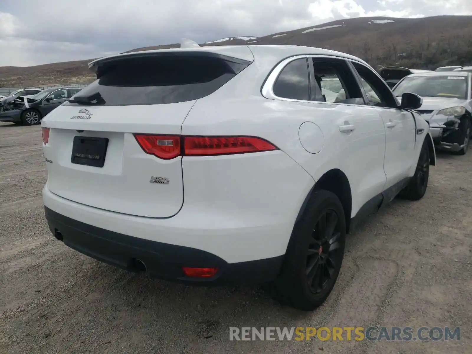 4 Photograph of a damaged car SADCK2GX9KA395240 JAGUAR F-PACE 2019