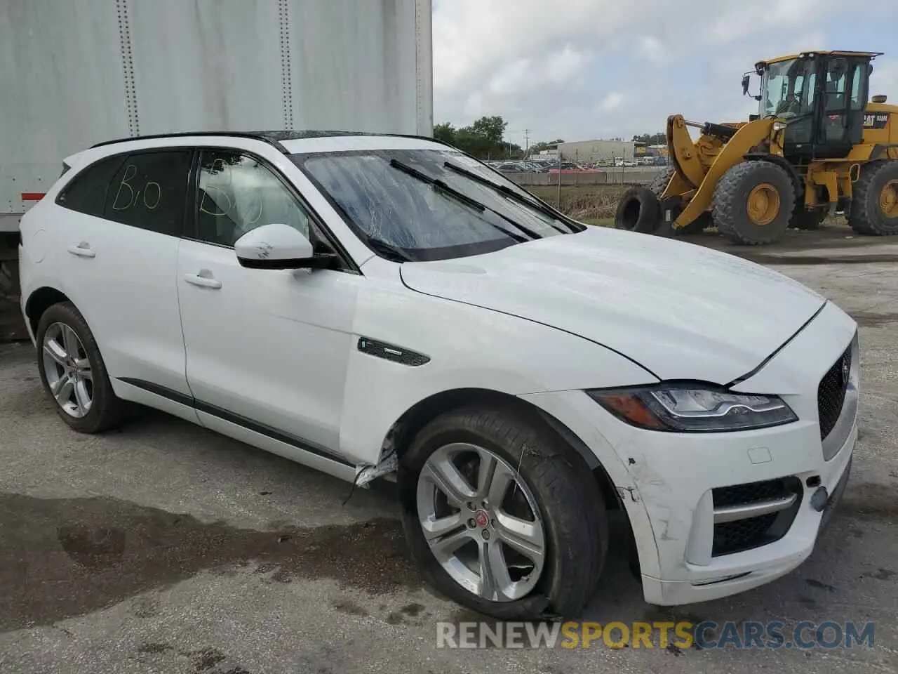 4 Photograph of a damaged car SADCL2FX3KA352611 JAGUAR F-PACE 2019