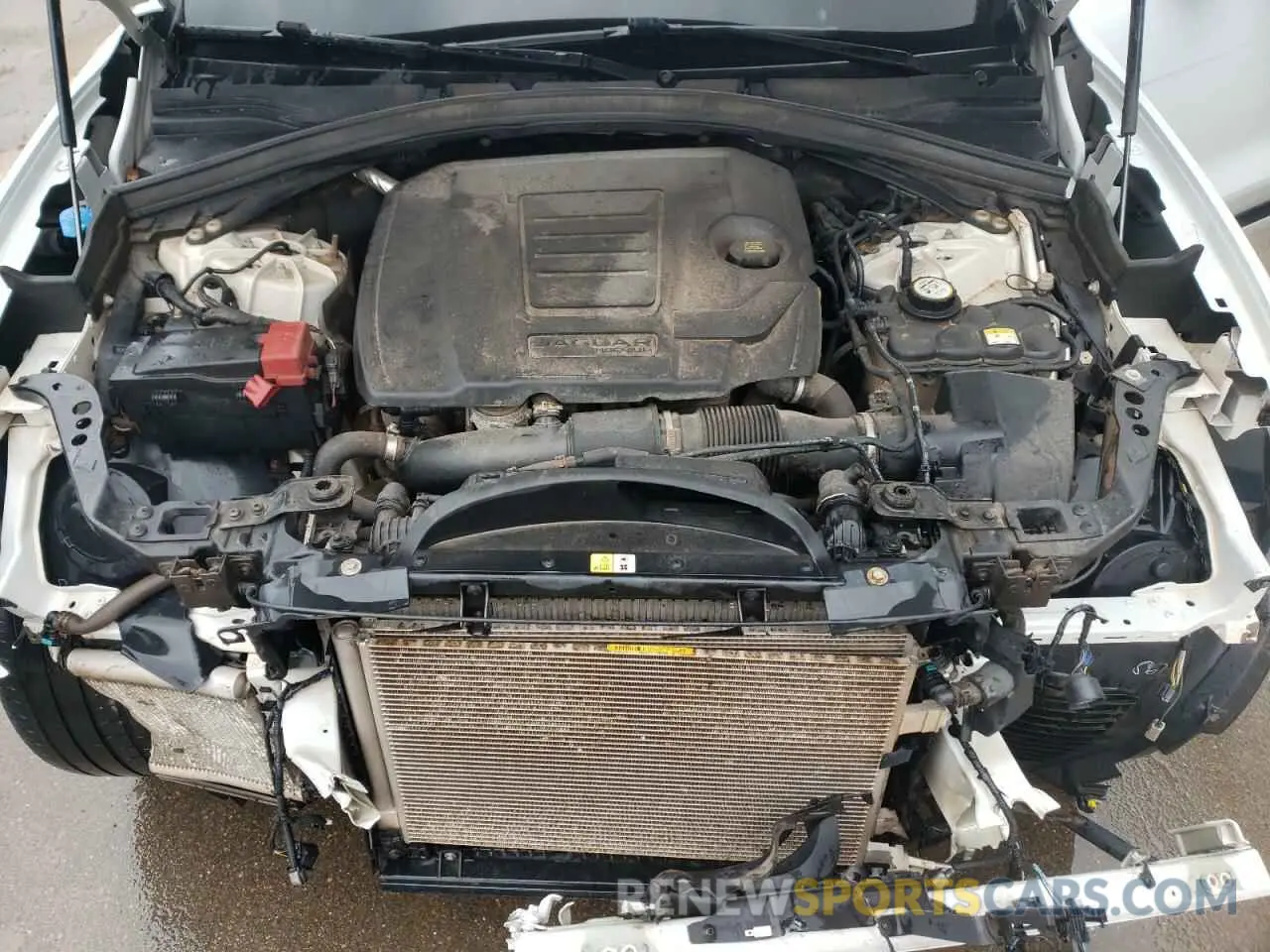 12 Photograph of a damaged car SADCL2FX7KA364583 JAGUAR F-PACE 2019
