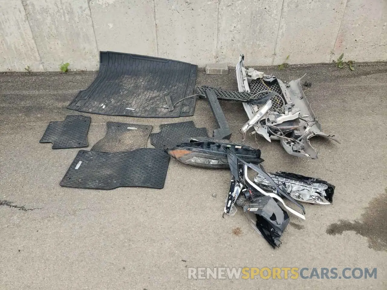 13 Photograph of a damaged car SADCL2FX7KA364583 JAGUAR F-PACE 2019
