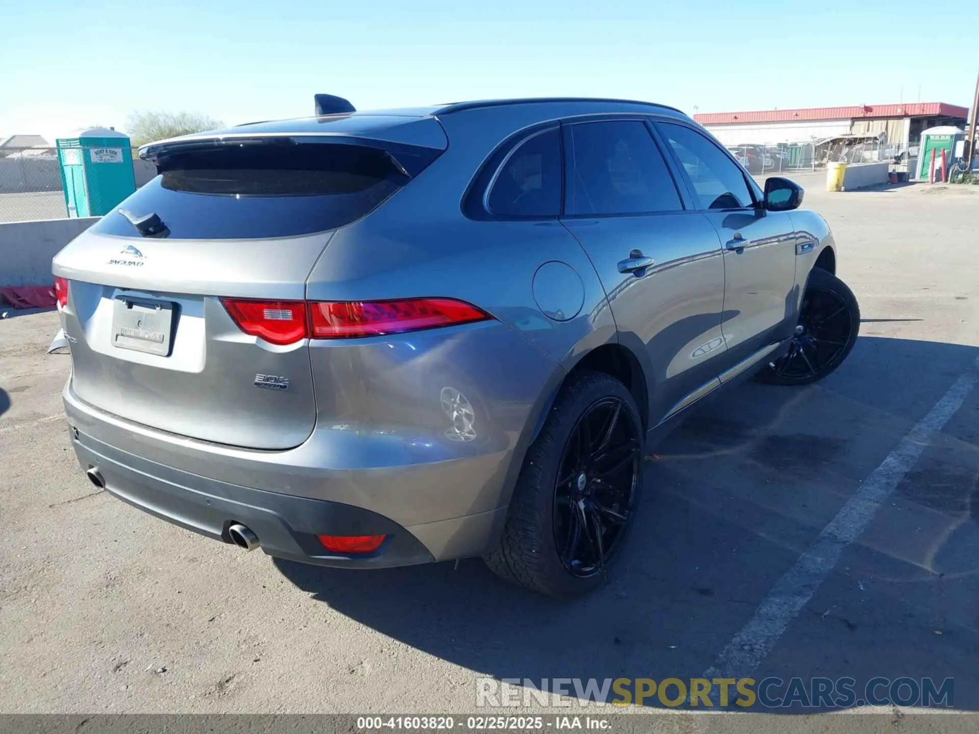 4 Photograph of a damaged car SADCL2GX6KA368347 JAGUAR F-PACE 2019