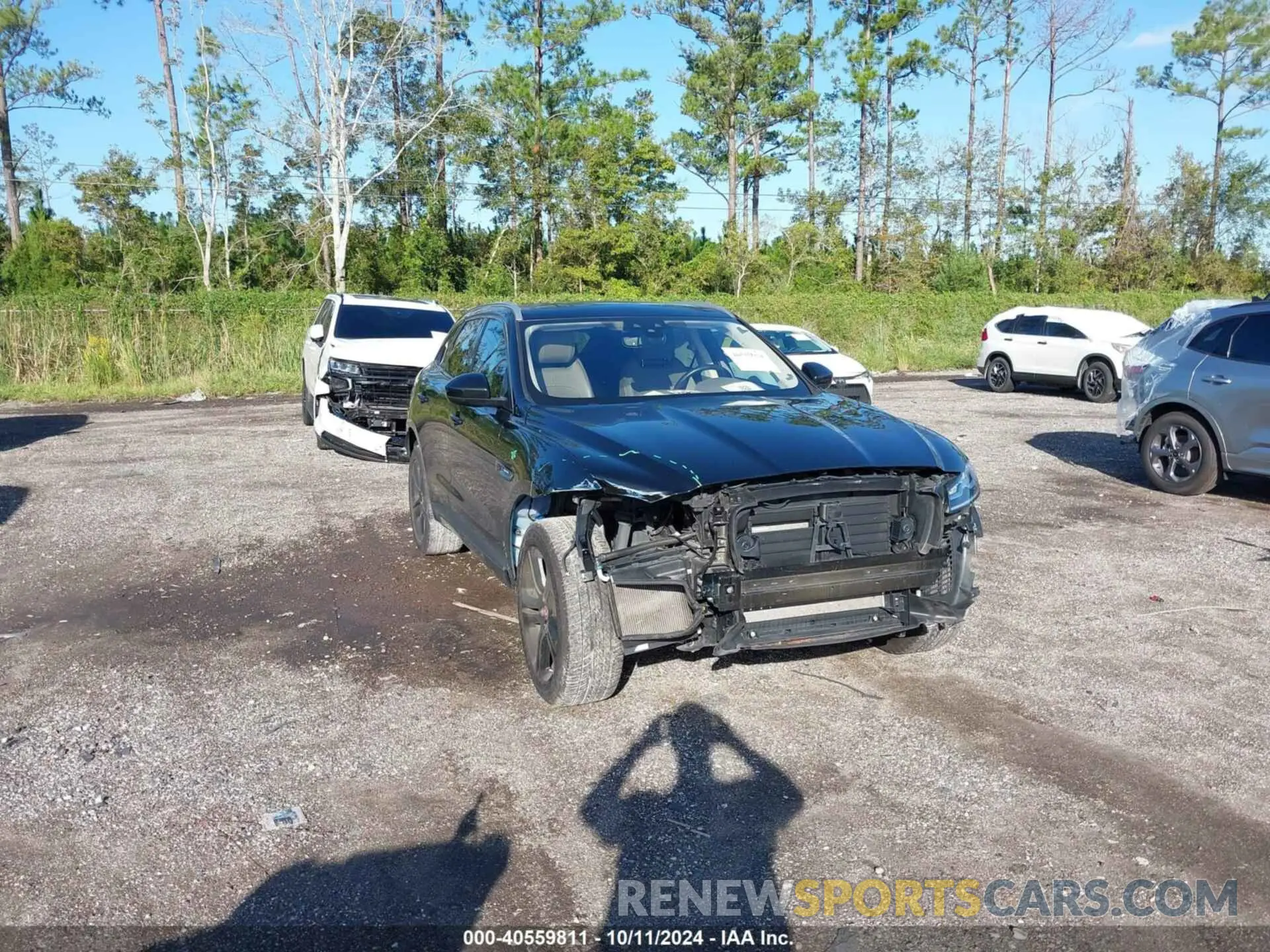 1 Photograph of a damaged car SADCL2GX6KA394382 JAGUAR F-PACE 2019