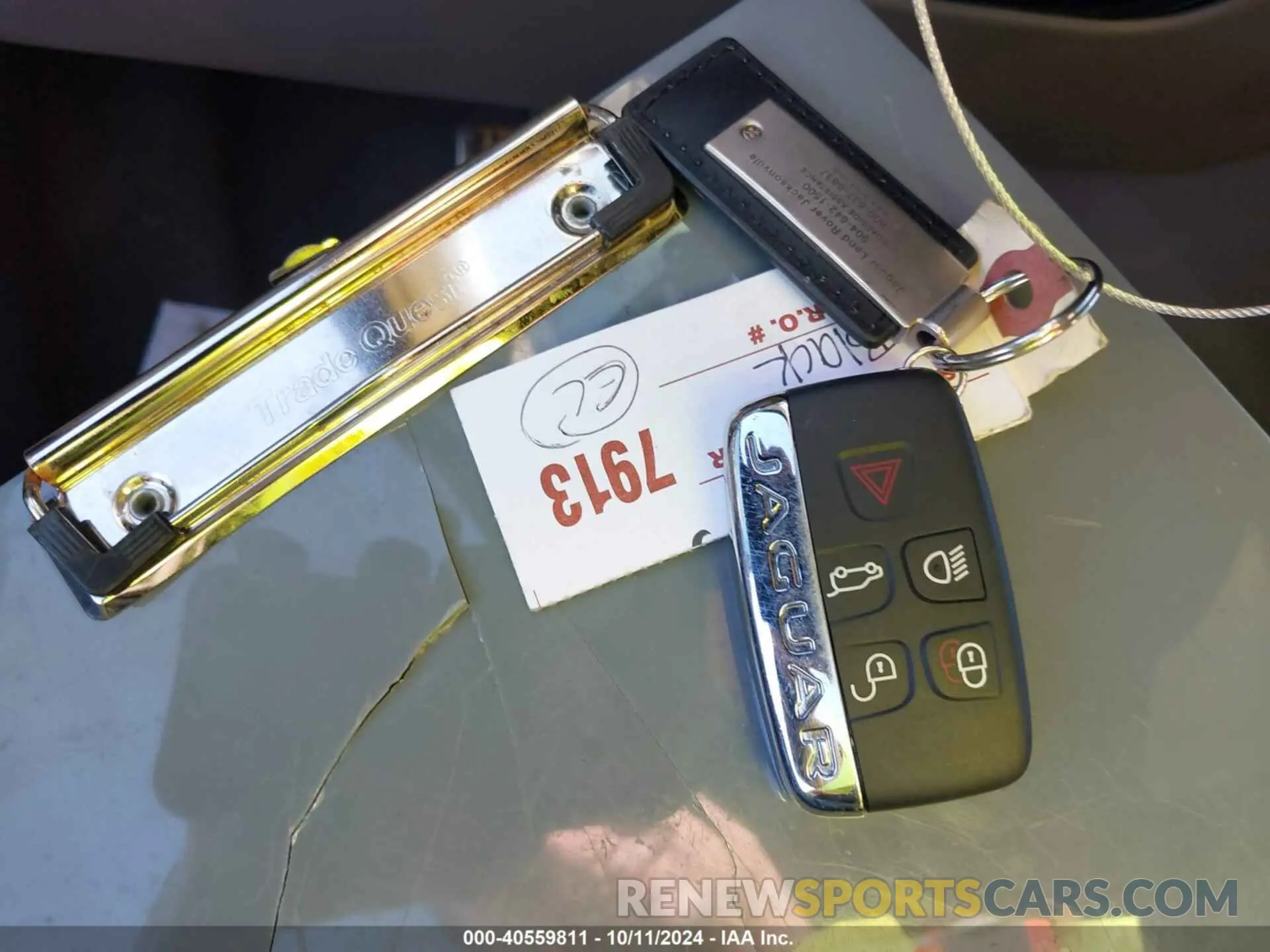 11 Photograph of a damaged car SADCL2GX6KA394382 JAGUAR F-PACE 2019