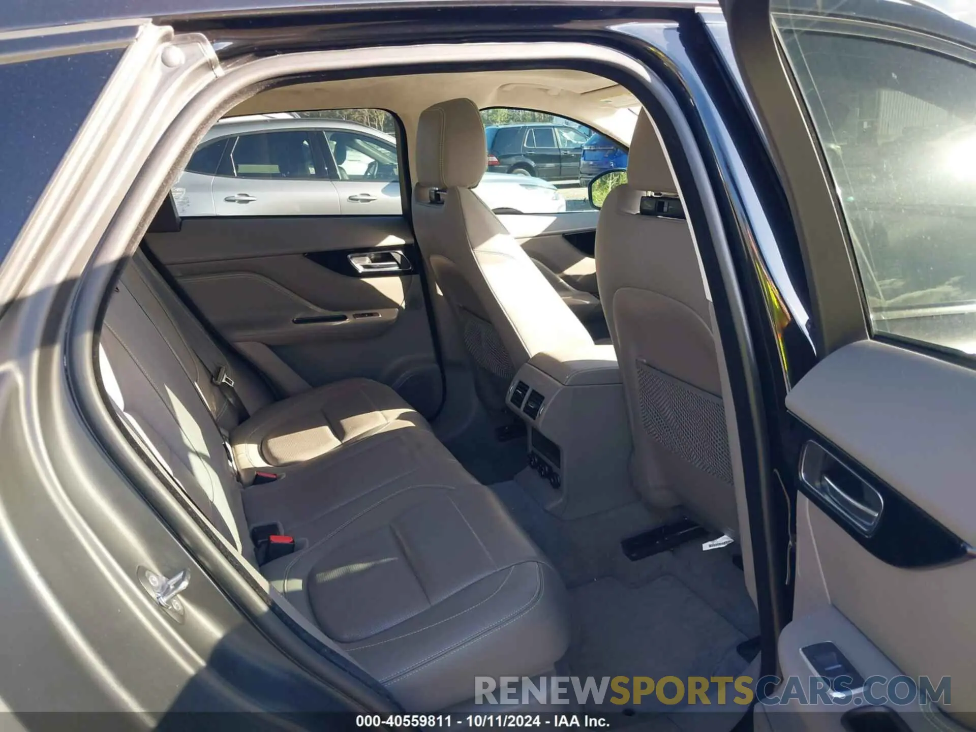 8 Photograph of a damaged car SADCL2GX6KA394382 JAGUAR F-PACE 2019