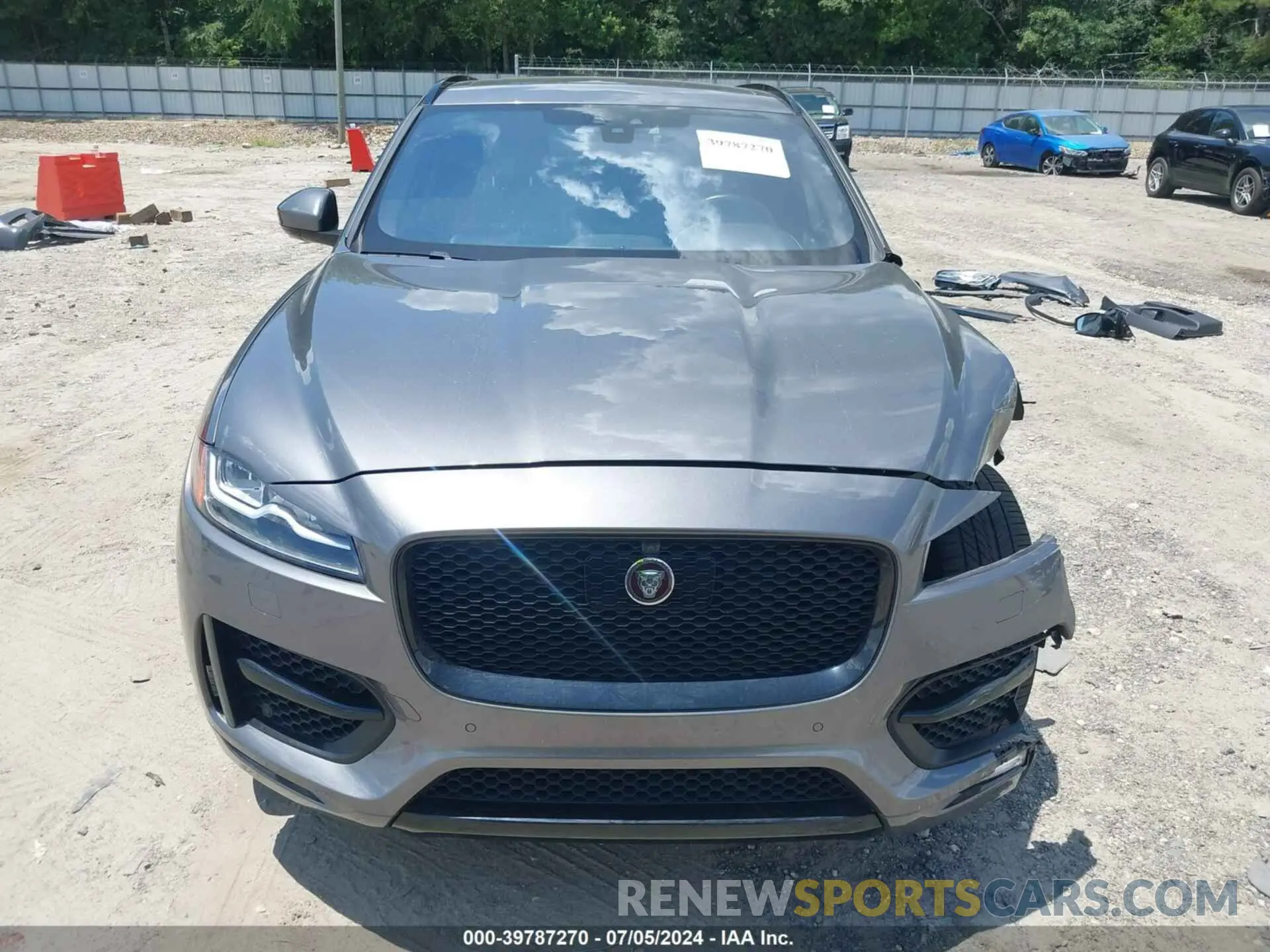 13 Photograph of a damaged car SADCL2GXXKA398371 JAGUAR F-PACE 2019
