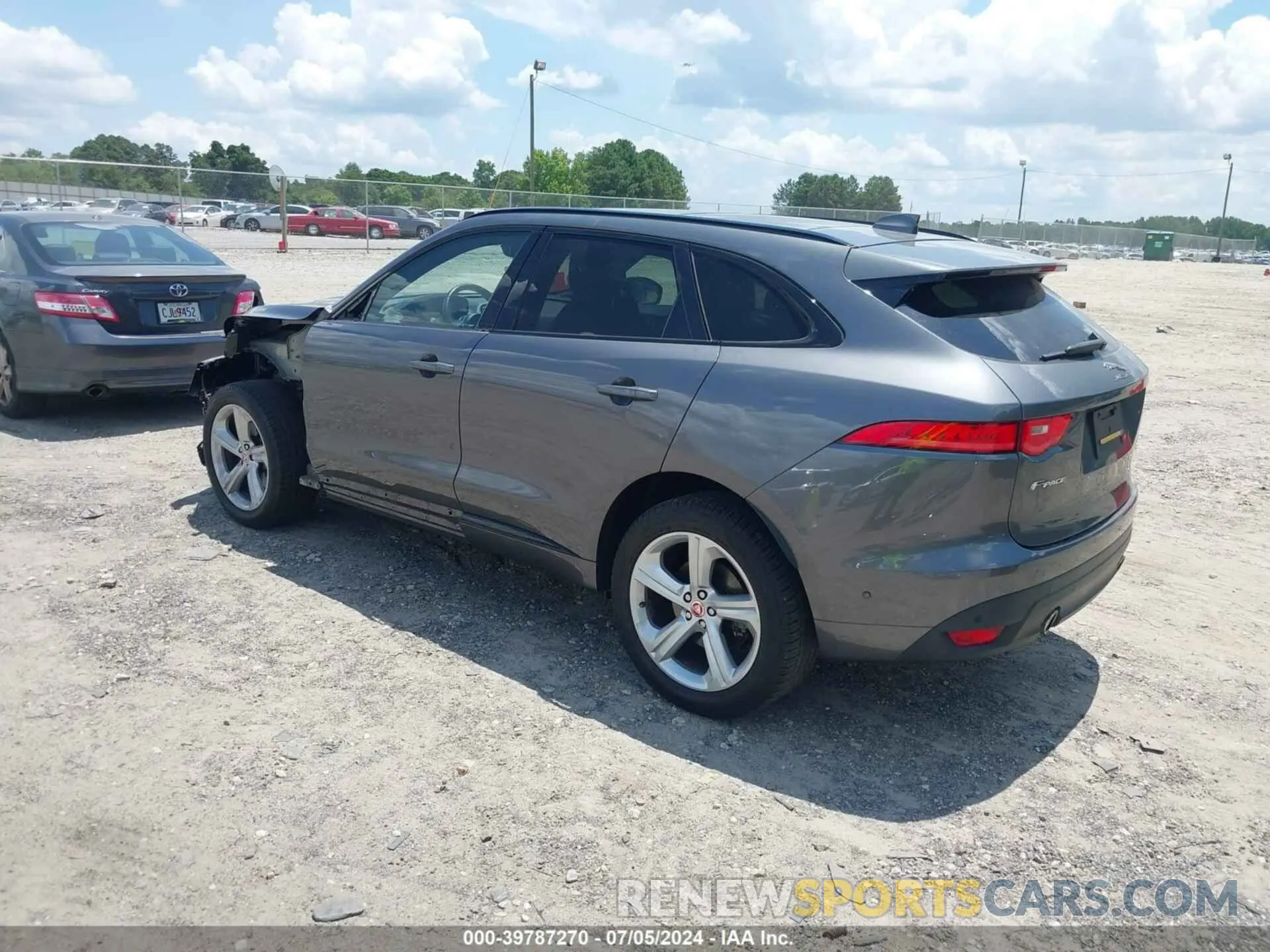 3 Photograph of a damaged car SADCL2GXXKA398371 JAGUAR F-PACE 2019