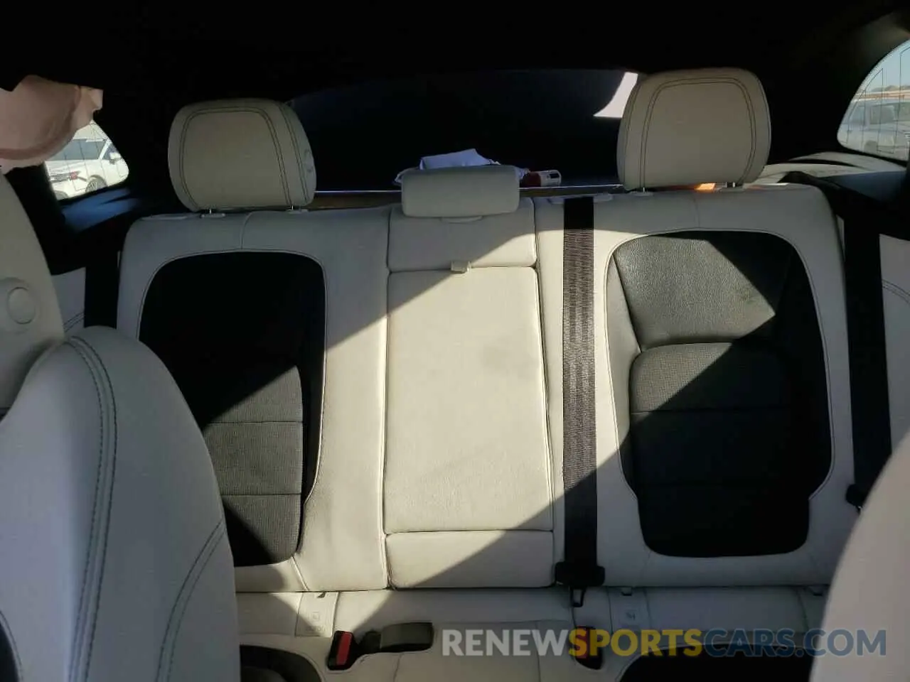 10 Photograph of a damaged car SADCM2FV1KA391631 JAGUAR F-PACE 2019