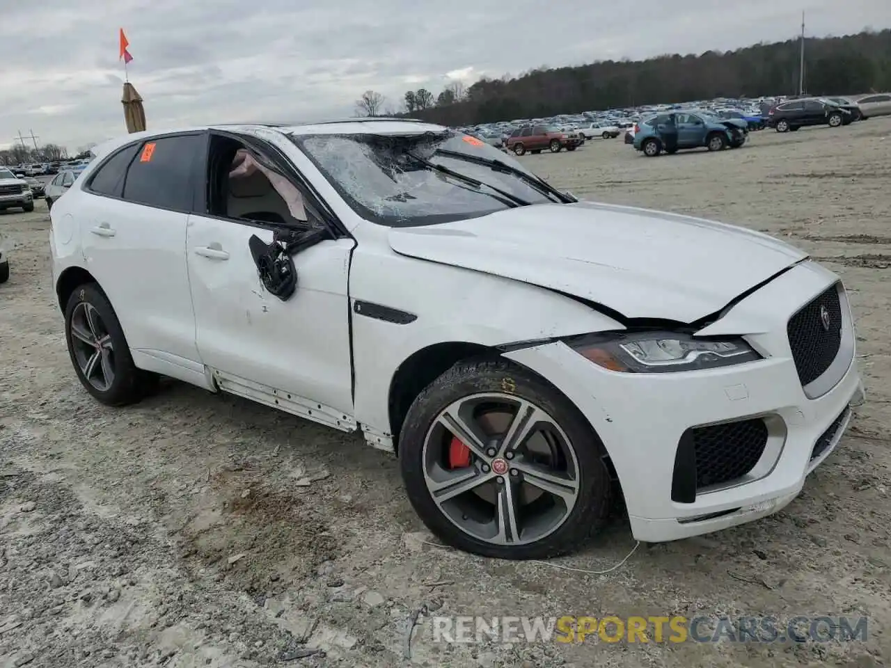 4 Photograph of a damaged car SADCM2FV1KA392682 JAGUAR F-PACE 2019