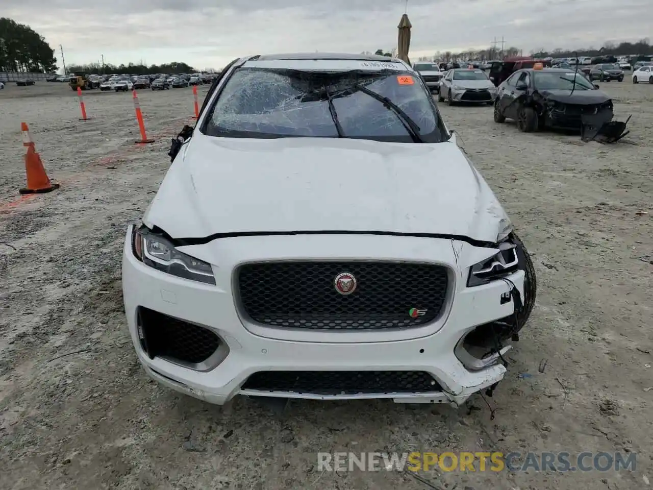 5 Photograph of a damaged car SADCM2FV1KA392682 JAGUAR F-PACE 2019