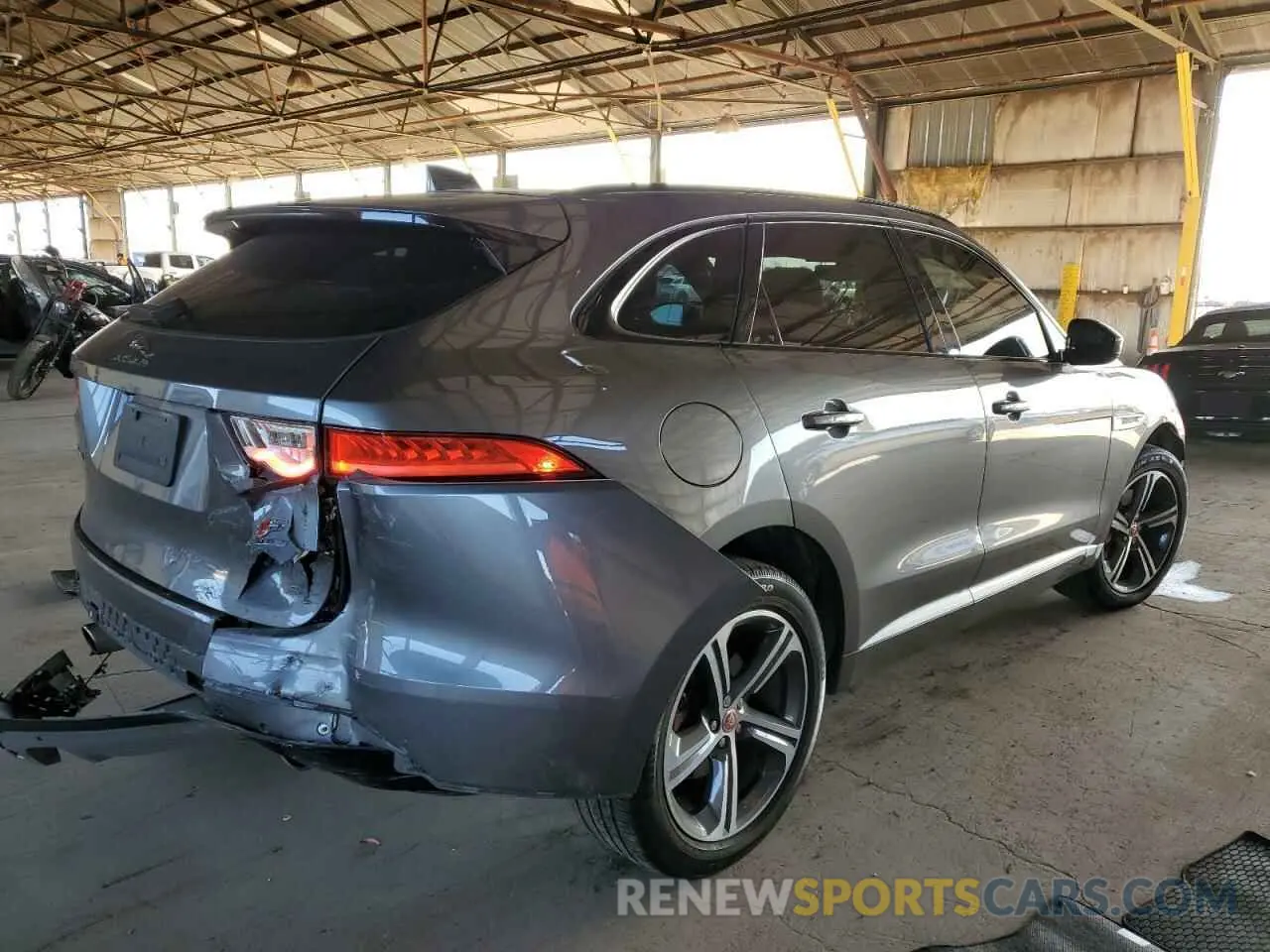 3 Photograph of a damaged car SADCM2FV1KA610717 JAGUAR F-PACE 2019