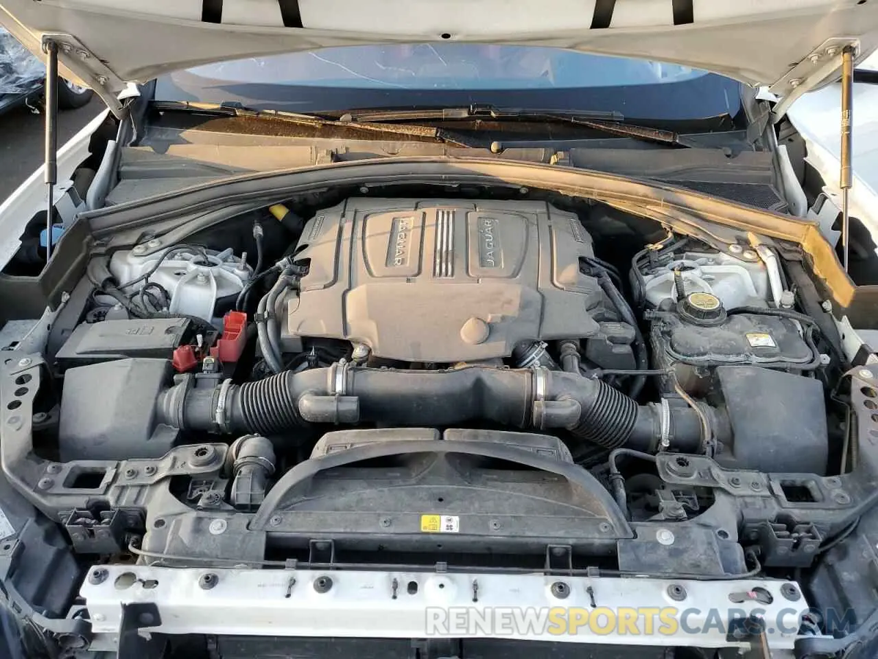 12 Photograph of a damaged car SADCM2FV2KA357519 JAGUAR F-PACE 2019