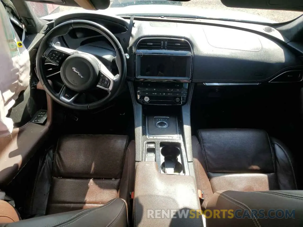 8 Photograph of a damaged car SADCM2FV2KA358900 JAGUAR F-PACE 2019