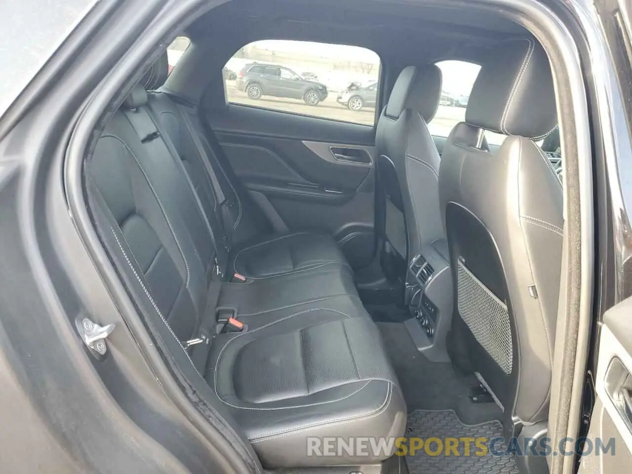 11 Photograph of a damaged car SADCM2FV3KA352927 JAGUAR F-PACE 2019