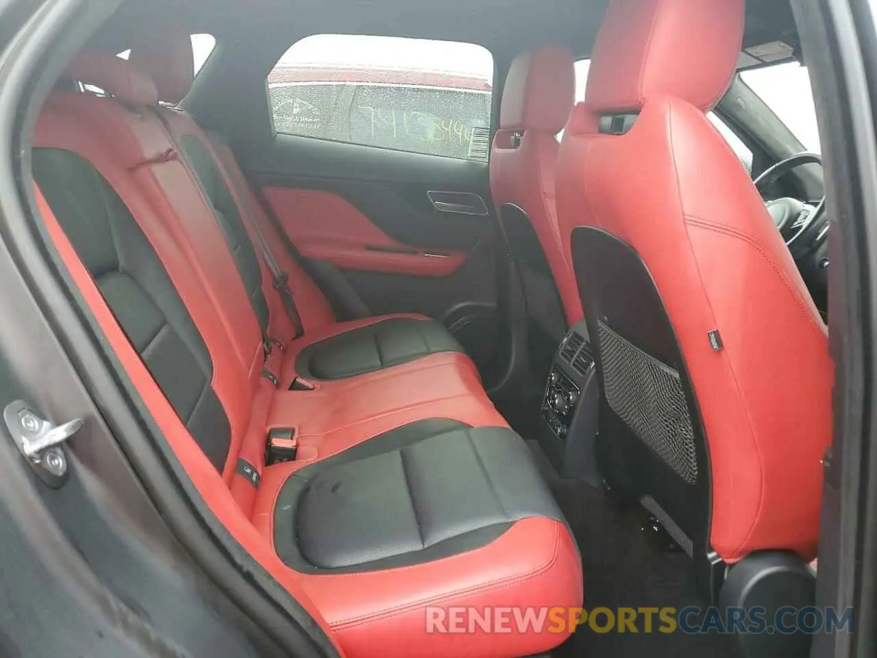11 Photograph of a damaged car SADCM2FV5KA358051 JAGUAR F-PACE 2019