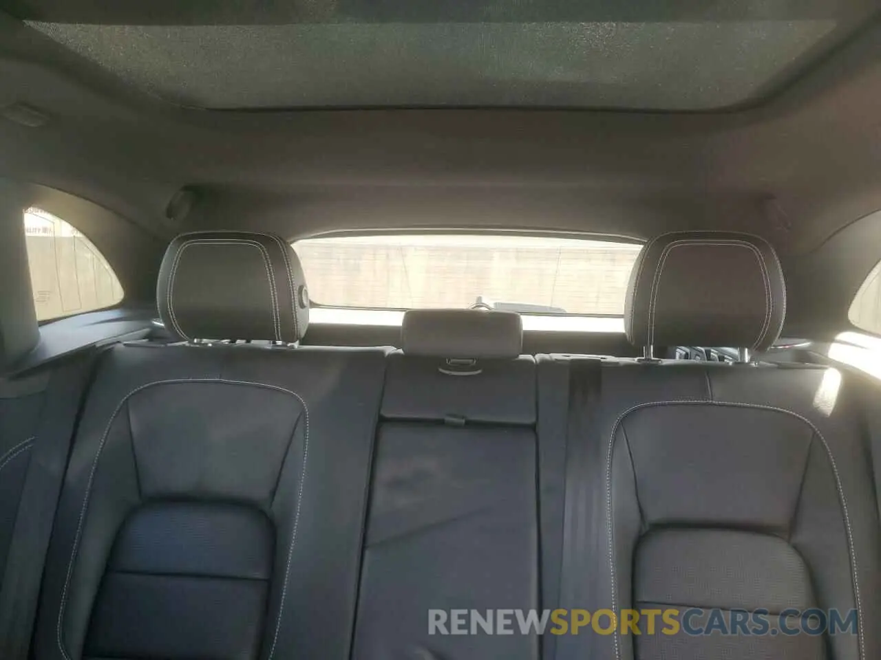 10 Photograph of a damaged car SADCM2FV5KA396329 JAGUAR F-PACE 2019
