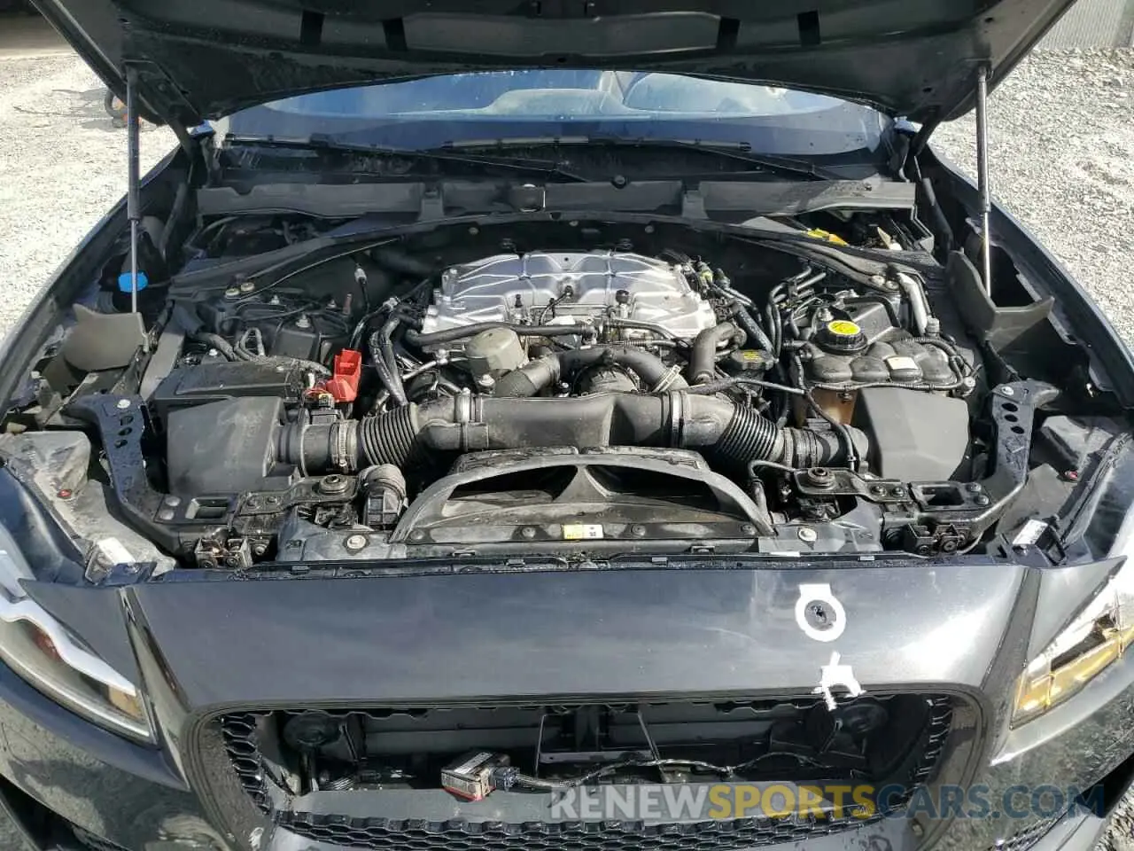 12 Photograph of a damaged car SADCM2FV6KA353389 JAGUAR F-PACE 2019