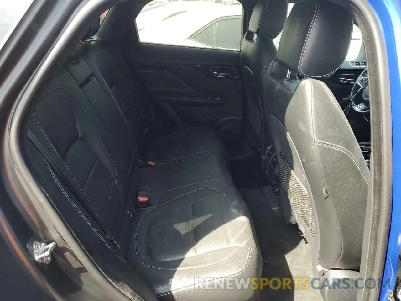 11 Photograph of a damaged car SADCM2FV6KA396176 JAGUAR F-PACE 2019