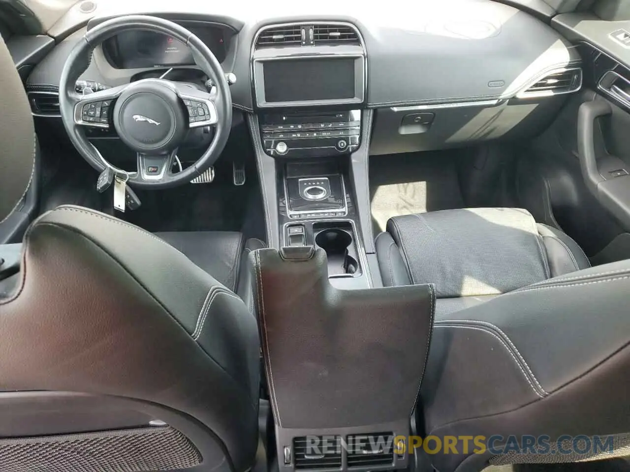 8 Photograph of a damaged car SADCM2FV6KA396176 JAGUAR F-PACE 2019