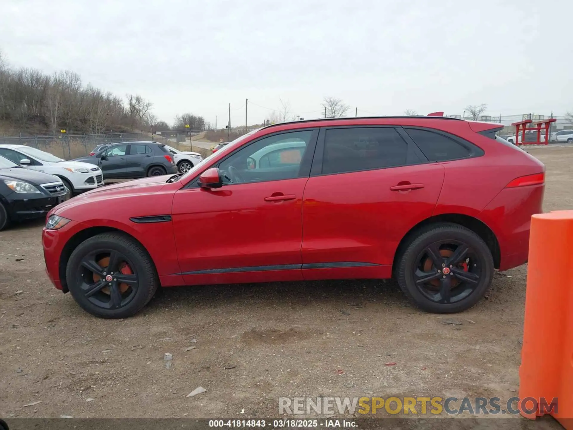 14 Photograph of a damaged car SADCM2FV7KA363378 JAGUAR F-PACE 2019