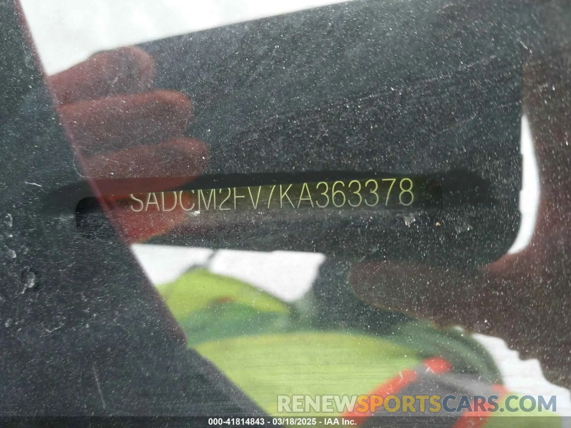 17 Photograph of a damaged car SADCM2FV7KA363378 JAGUAR F-PACE 2019
