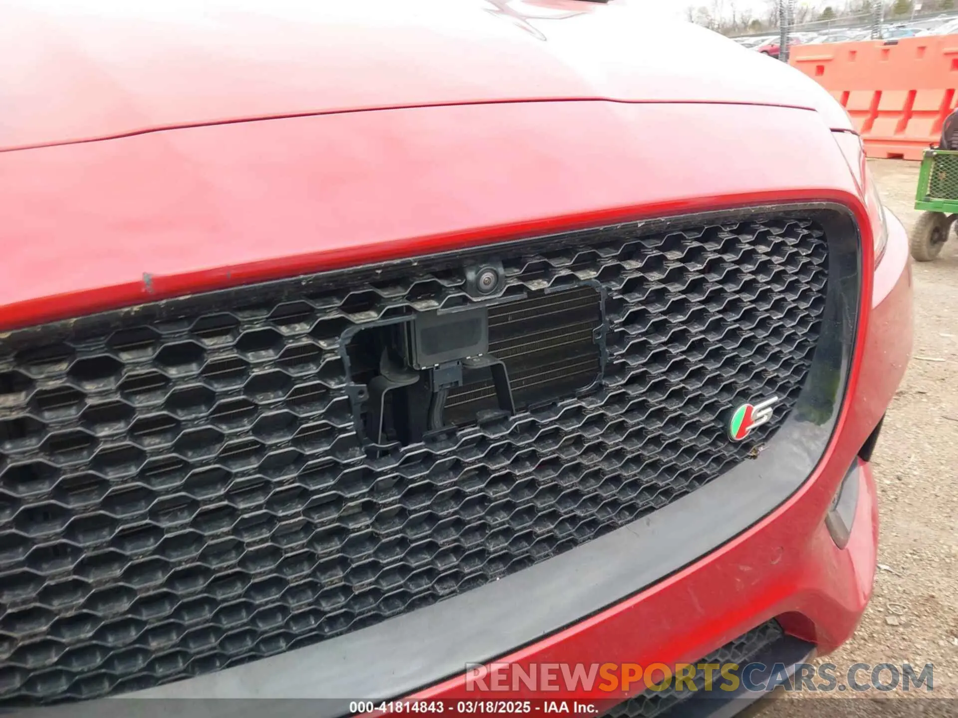 6 Photograph of a damaged car SADCM2FV7KA363378 JAGUAR F-PACE 2019