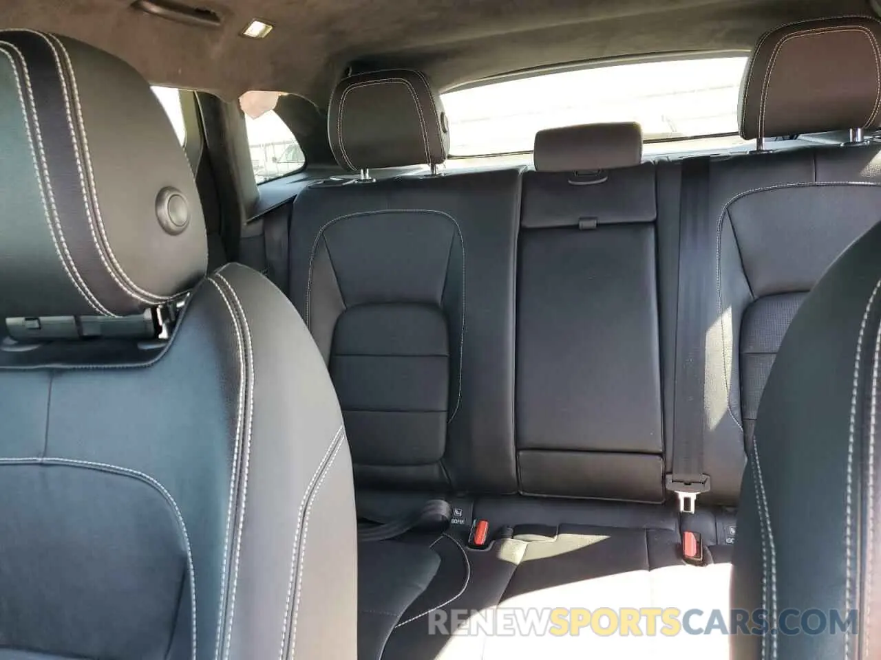 10 Photograph of a damaged car SADCM2FV8KA359369 JAGUAR F-PACE 2019