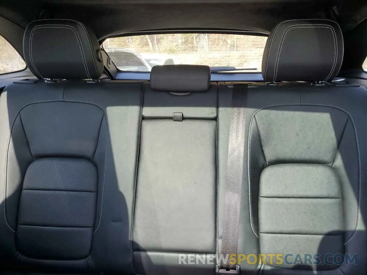 10 Photograph of a damaged car SADCM2FV8KA398771 JAGUAR F-PACE 2019