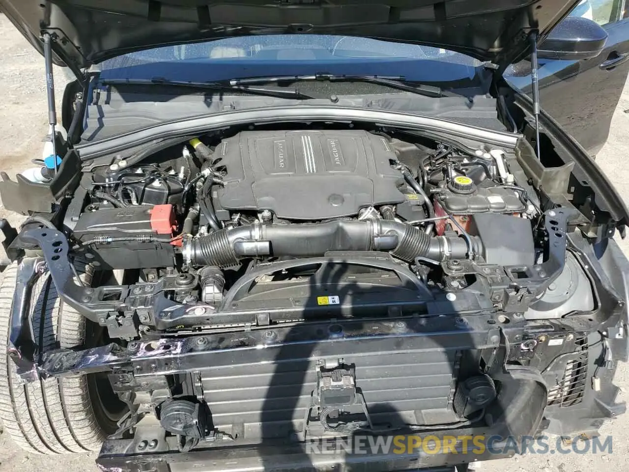 12 Photograph of a damaged car SADCM2FV8KA398771 JAGUAR F-PACE 2019