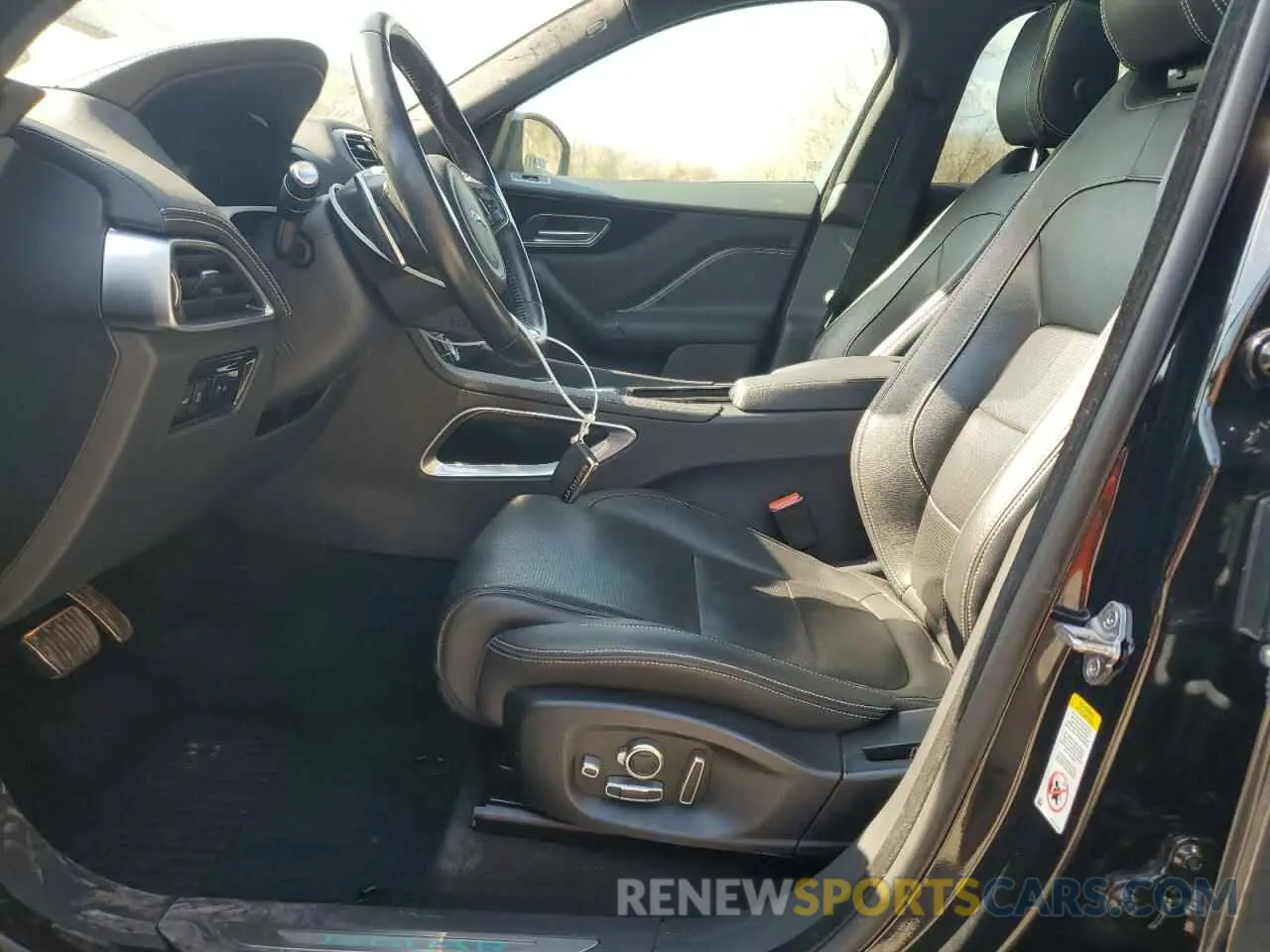 7 Photograph of a damaged car SADCM2FV8KA398771 JAGUAR F-PACE 2019
