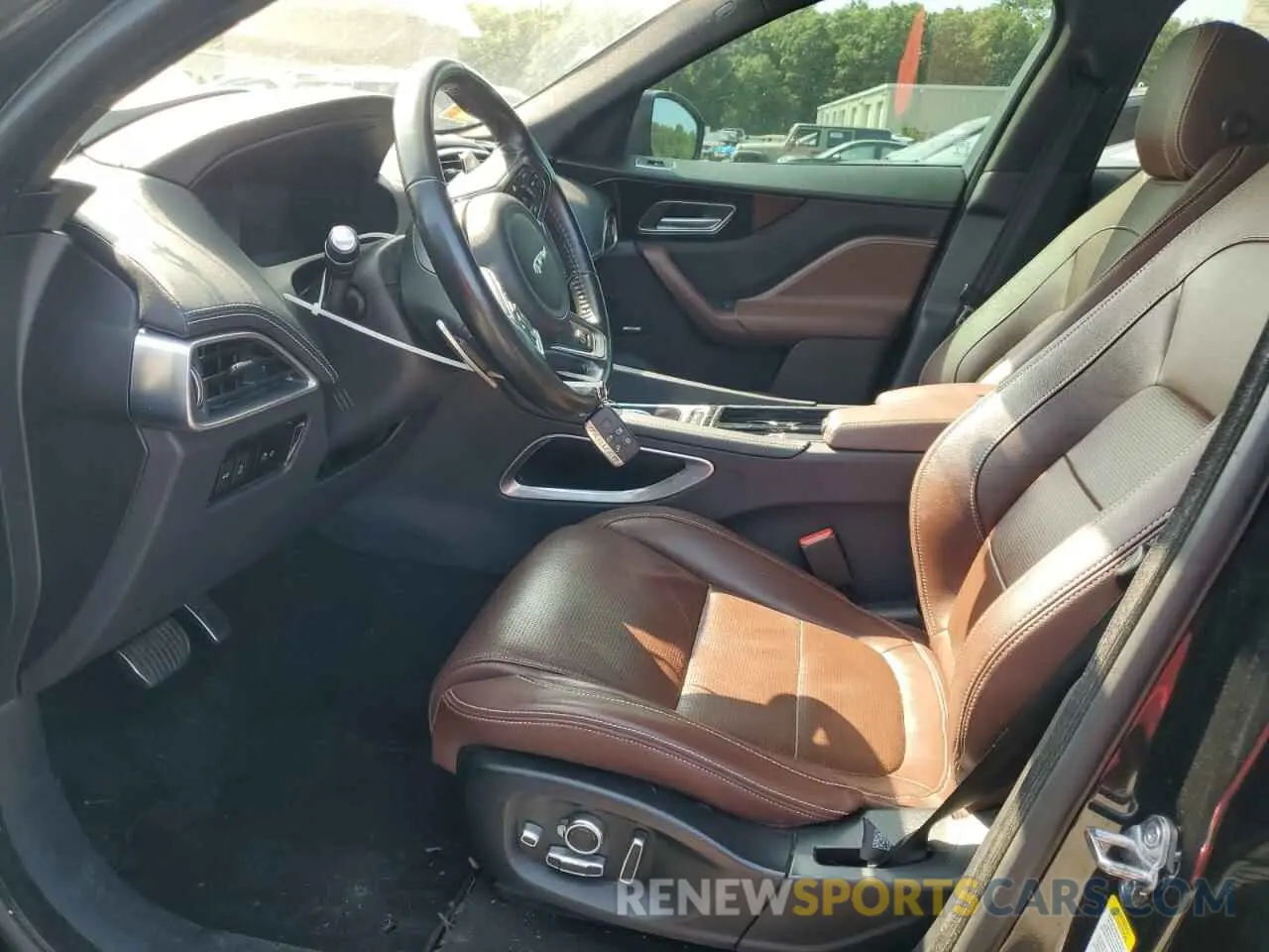 7 Photograph of a damaged car SADCM2FV8KA609726 JAGUAR F-PACE 2019