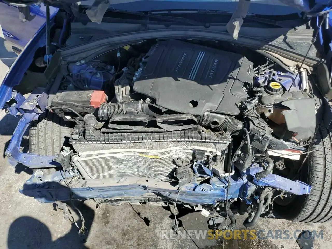 12 Photograph of a damaged car SADCM2FV9KA352219 JAGUAR F-PACE 2019