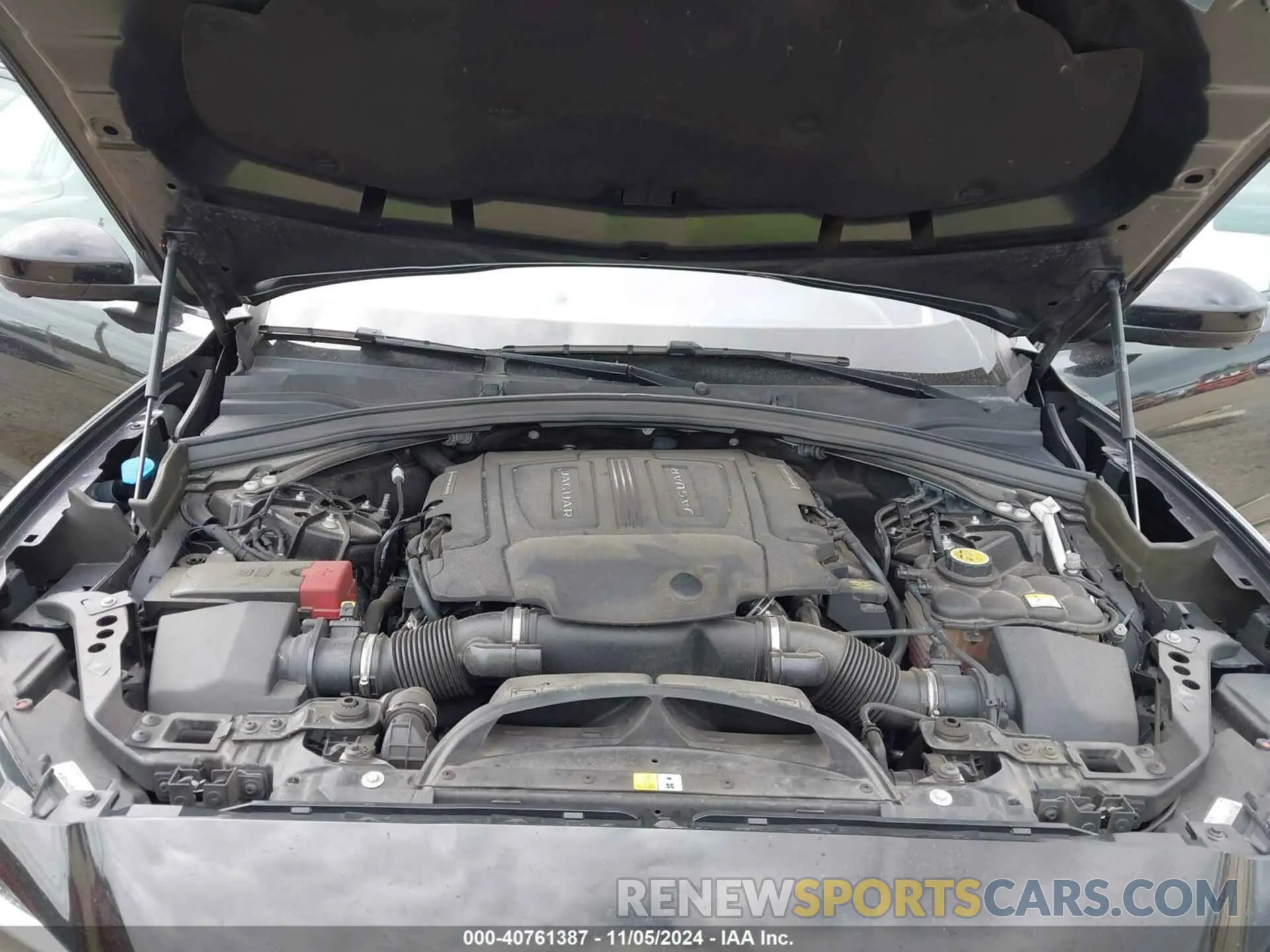10 Photograph of a damaged car SADCM2FV9KA361504 JAGUAR F-PACE 2019