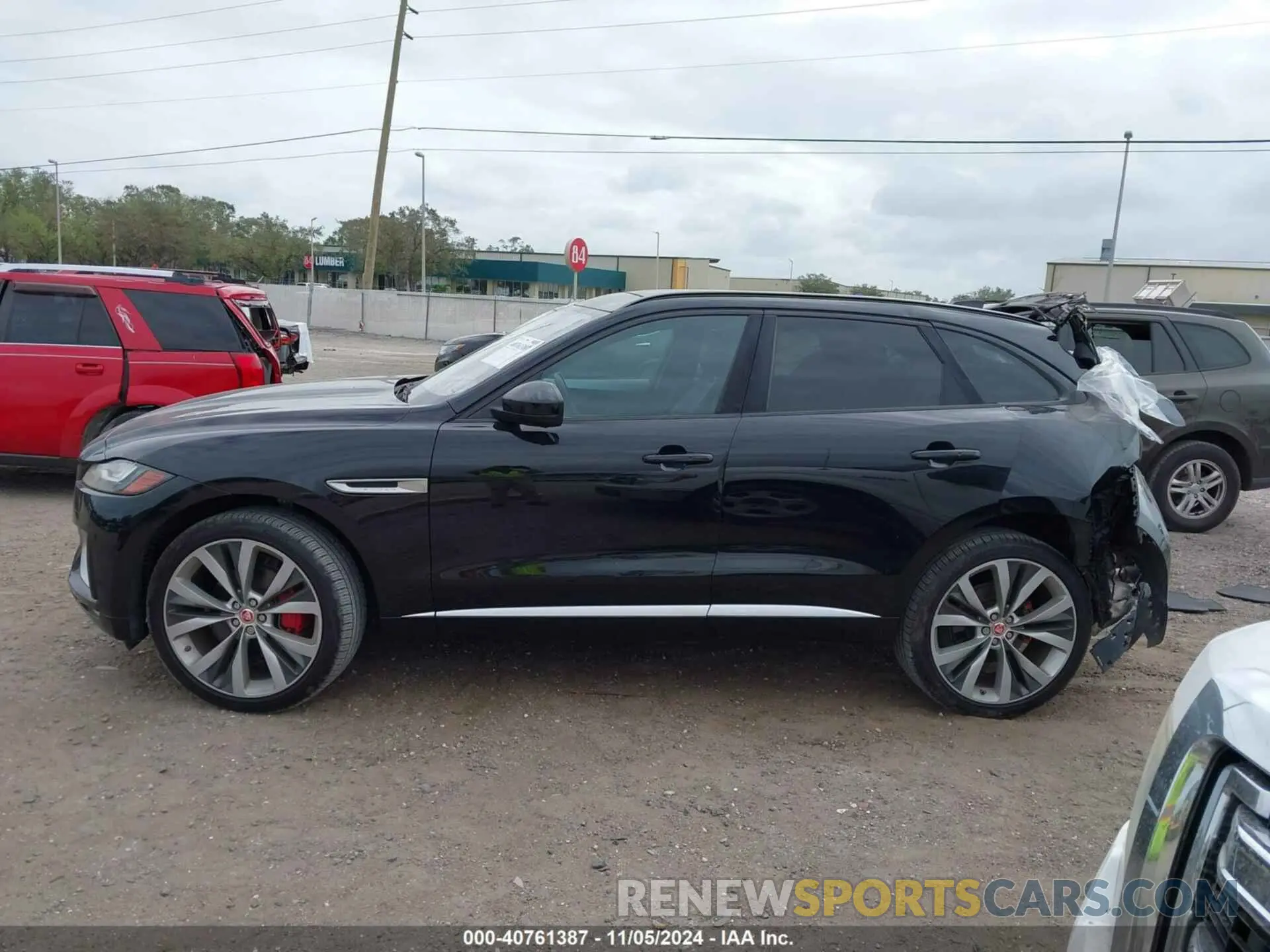 14 Photograph of a damaged car SADCM2FV9KA361504 JAGUAR F-PACE 2019