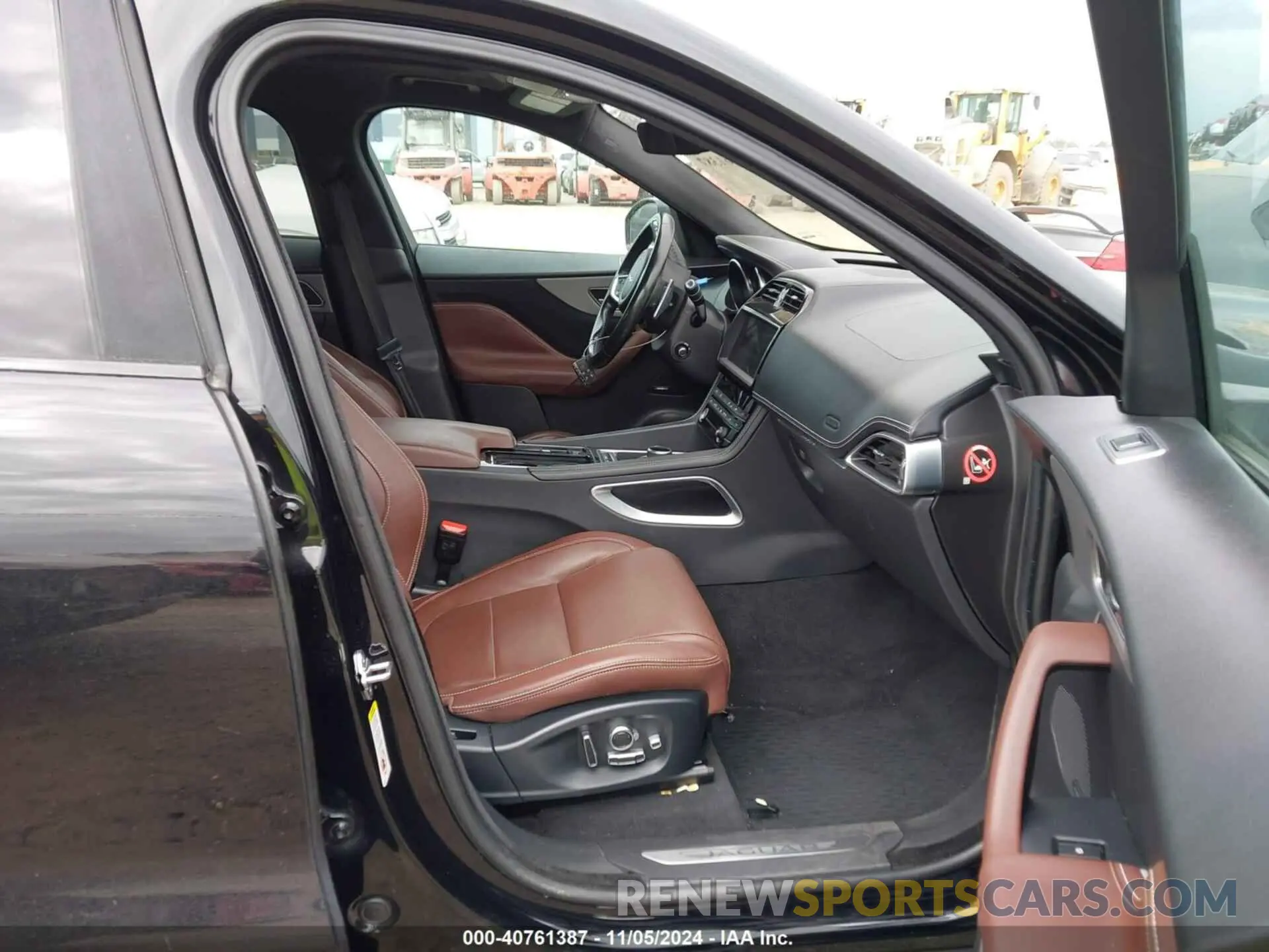5 Photograph of a damaged car SADCM2FV9KA361504 JAGUAR F-PACE 2019