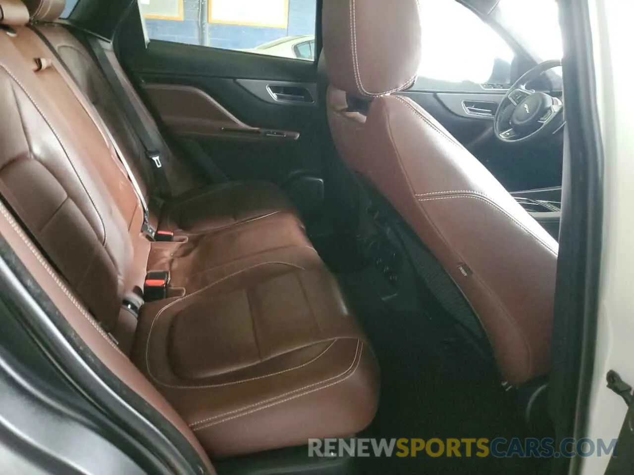 11 Photograph of a damaged car SADCM2FV9KA365990 JAGUAR F-PACE 2019