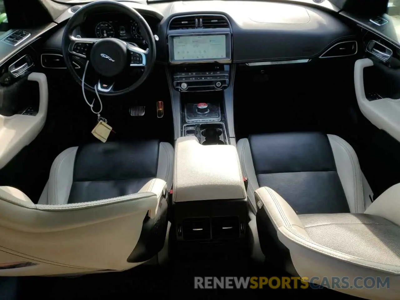 8 Photograph of a damaged car SADCM2FVXKA610005 JAGUAR F-PACE 2019