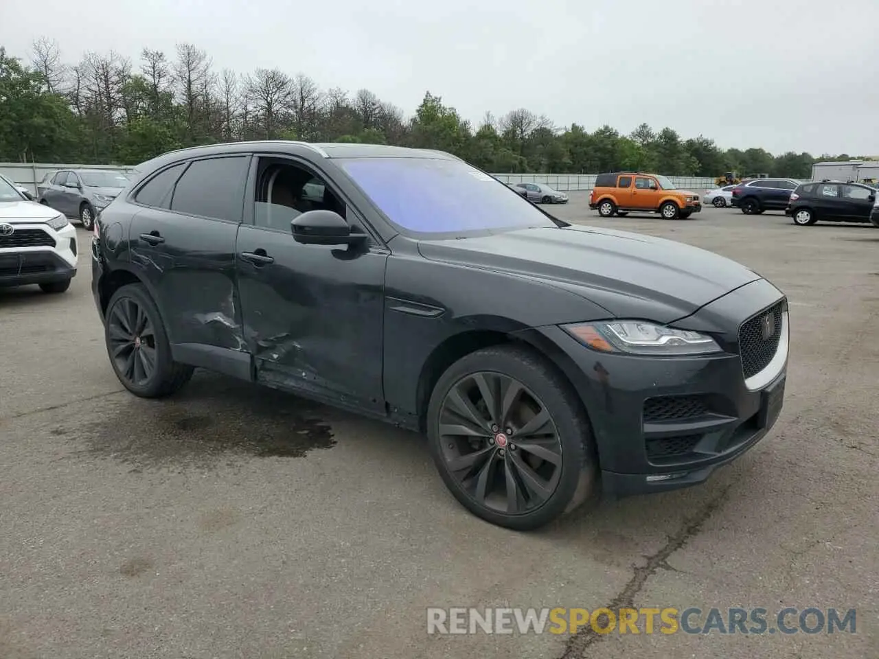 4 Photograph of a damaged car SADCN2GX7KA365936 JAGUAR F-PACE 2019