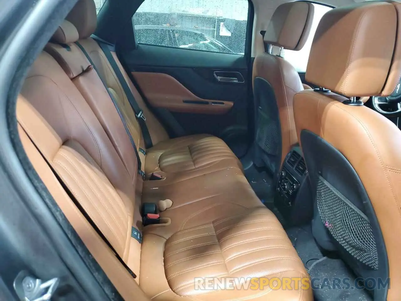 11 Photograph of a damaged car SADCN2GX9KA357787 JAGUAR F-PACE 2019