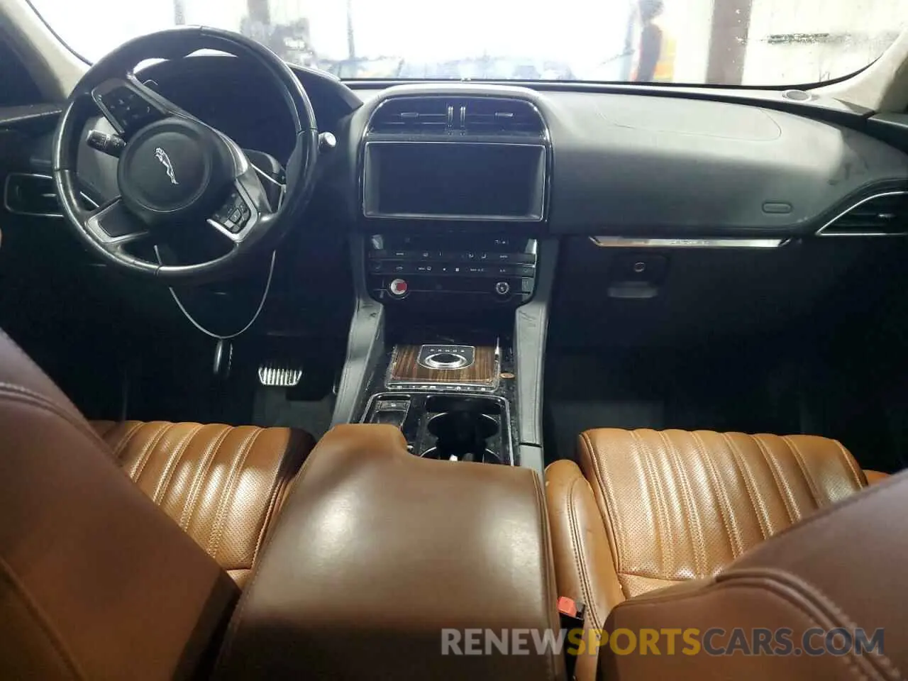 8 Photograph of a damaged car SADCN2GX9KA357787 JAGUAR F-PACE 2019