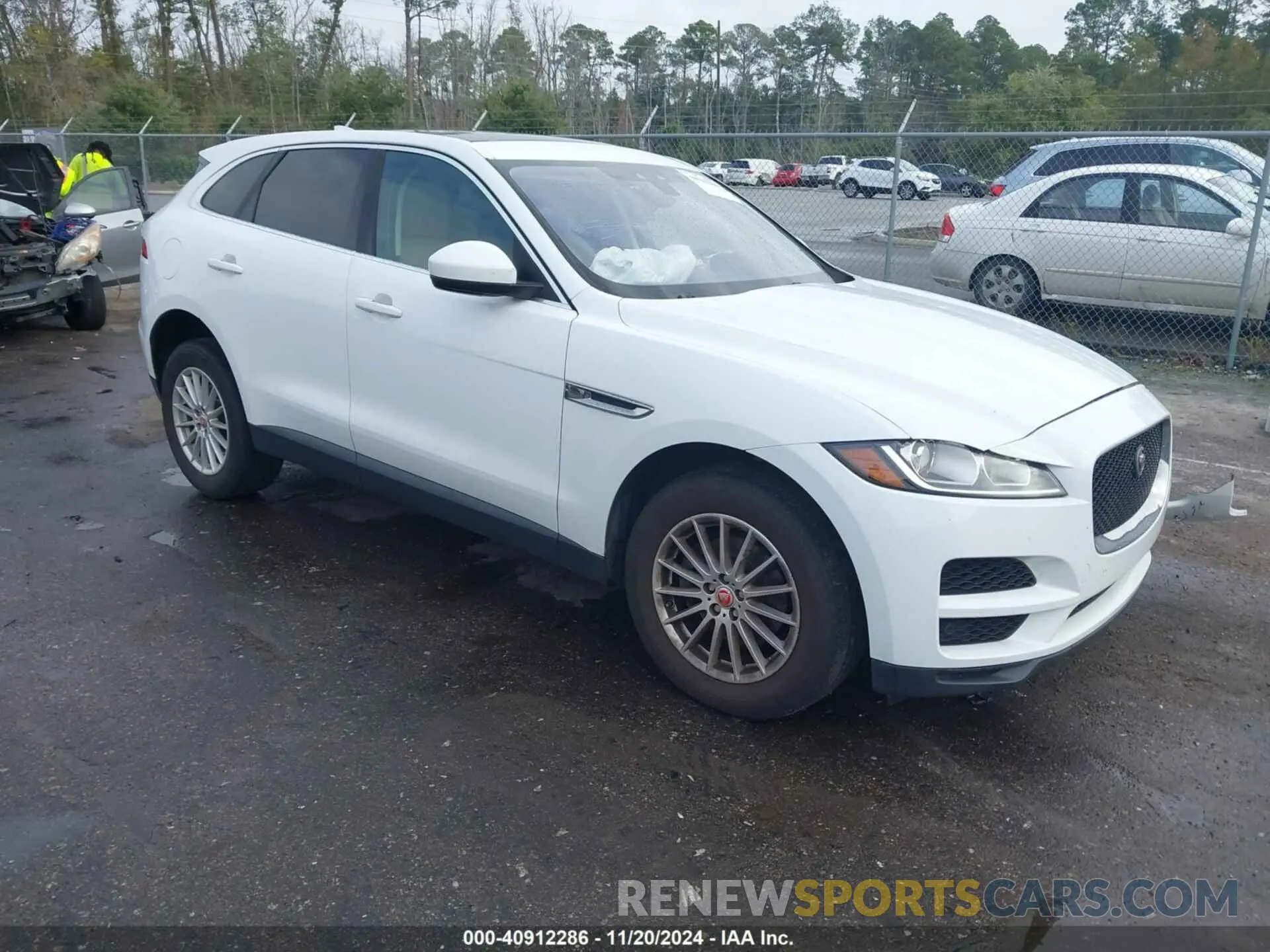 1 Photograph of a damaged car SADCS2FX0KA390106 JAGUAR F-PACE 2019