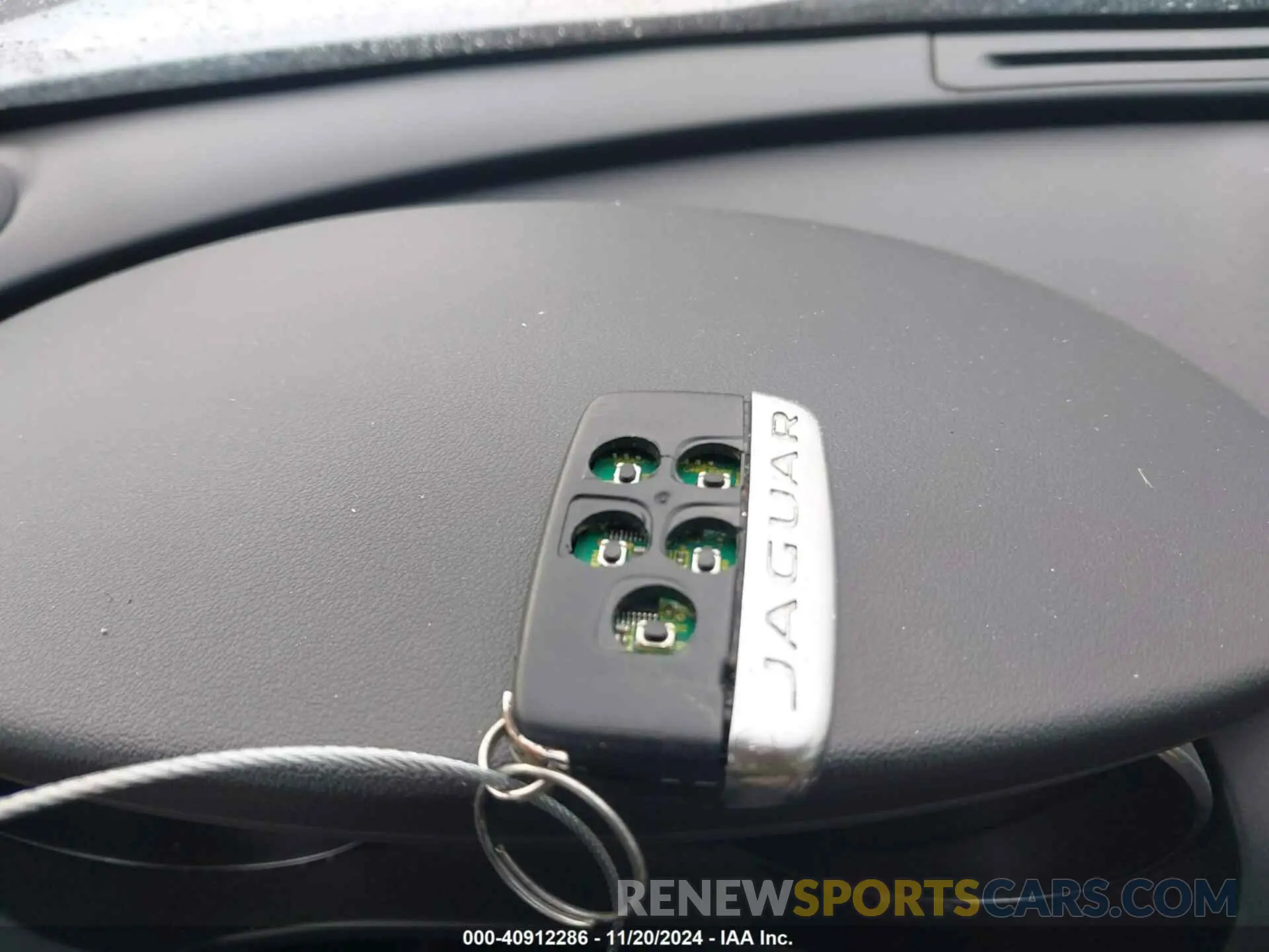 11 Photograph of a damaged car SADCS2FX0KA390106 JAGUAR F-PACE 2019