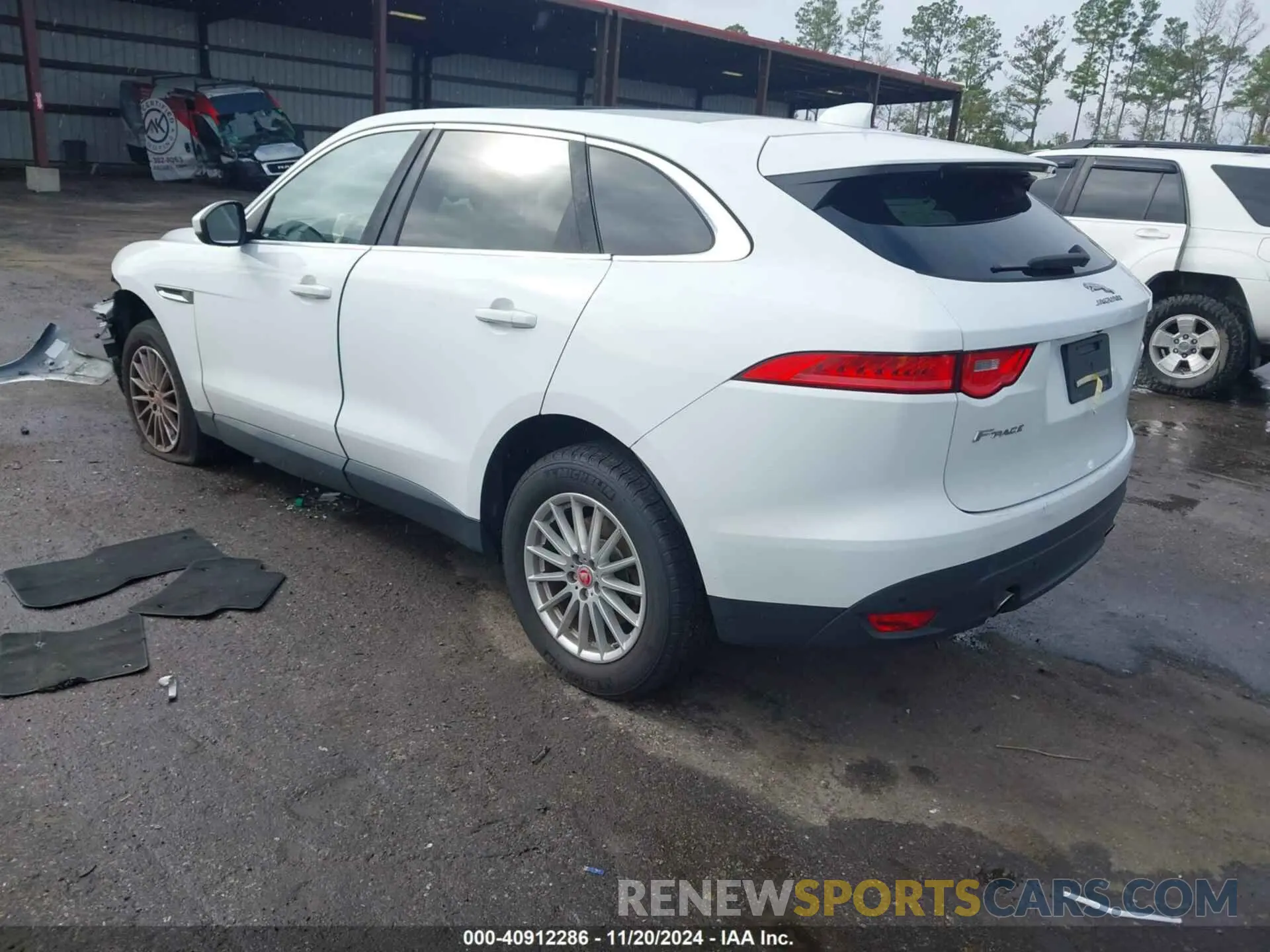 3 Photograph of a damaged car SADCS2FX0KA390106 JAGUAR F-PACE 2019