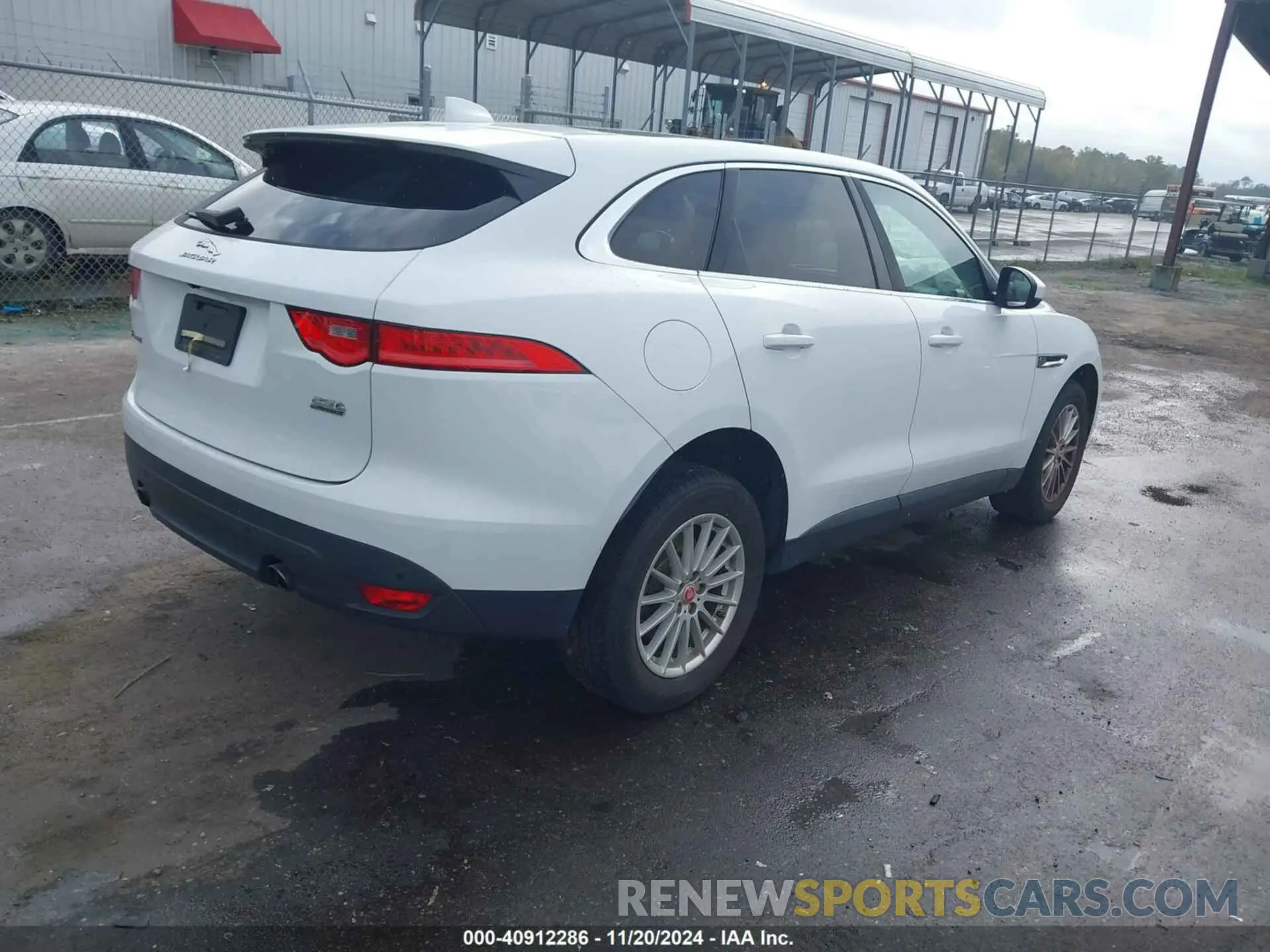 4 Photograph of a damaged car SADCS2FX0KA390106 JAGUAR F-PACE 2019