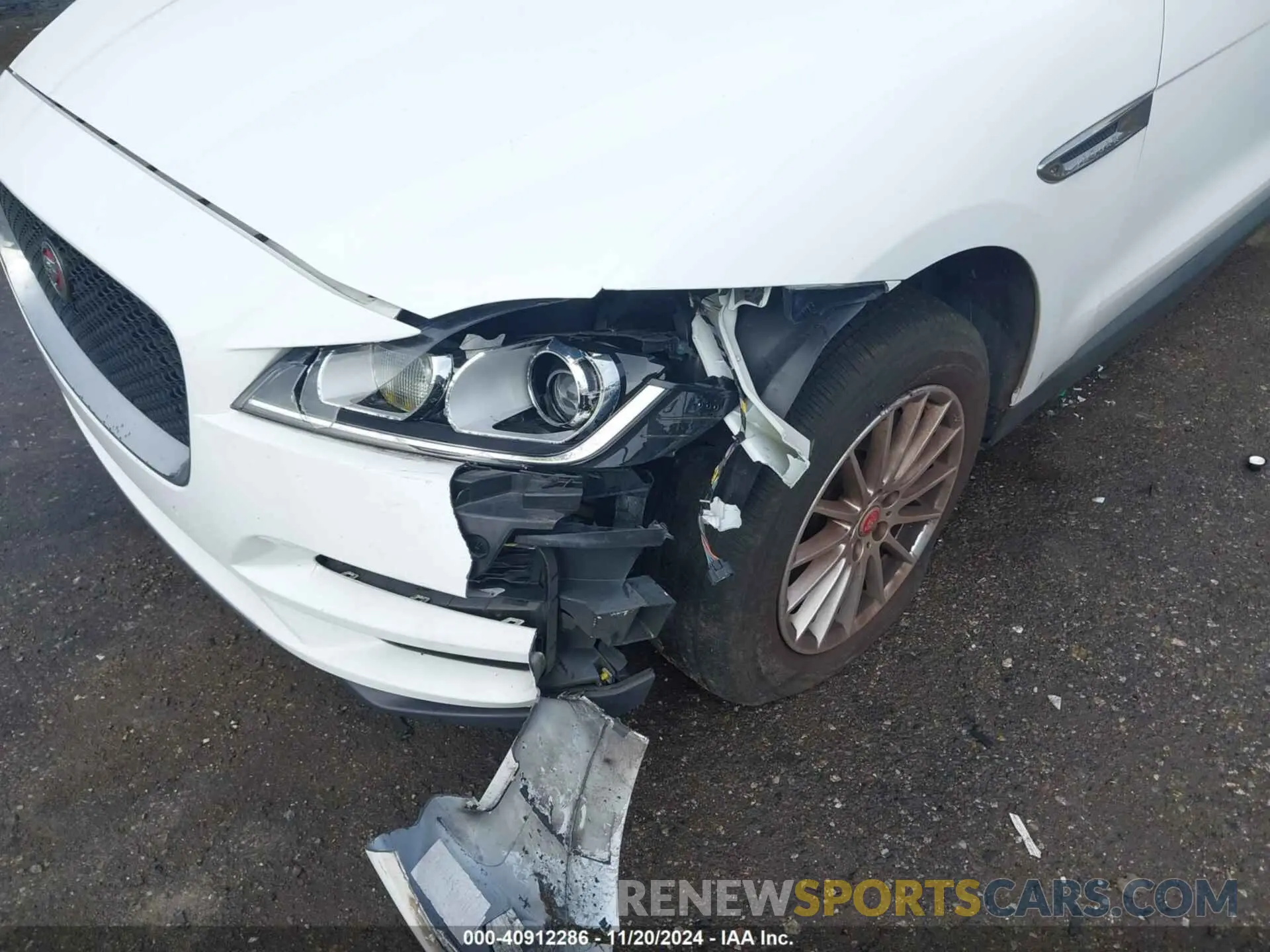 6 Photograph of a damaged car SADCS2FX0KA390106 JAGUAR F-PACE 2019