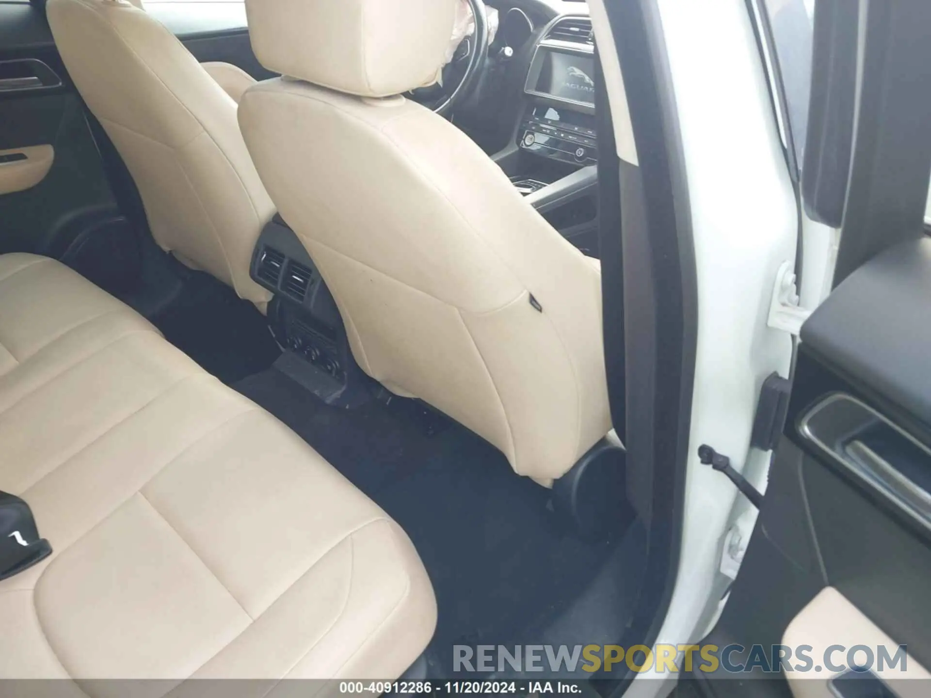 8 Photograph of a damaged car SADCS2FX0KA390106 JAGUAR F-PACE 2019
